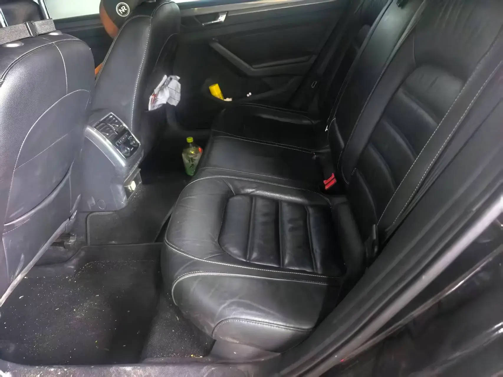 2017 VOLKSWAGEN PASSAT thumbnail 4