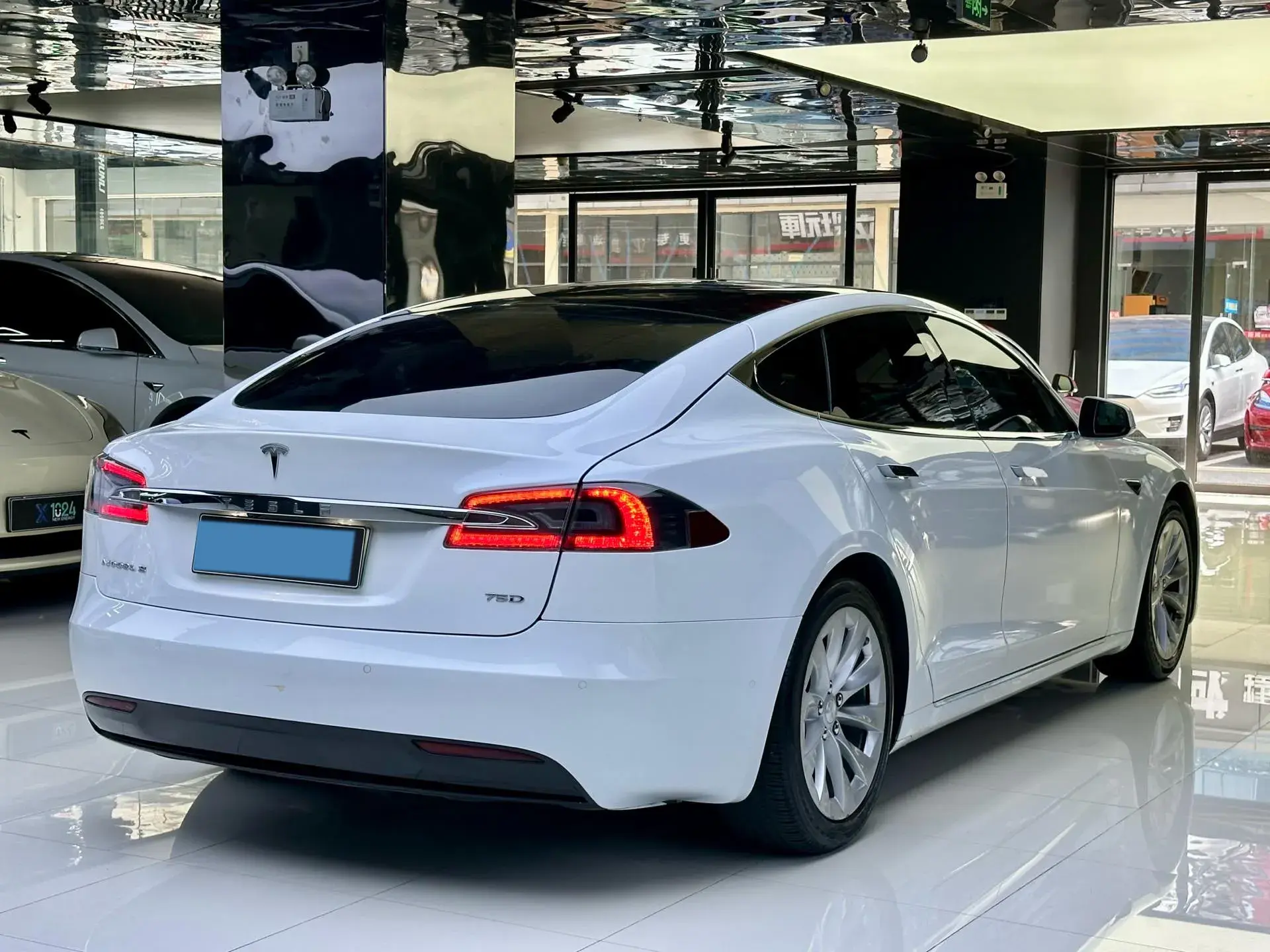 2017 TESLA MODEL thumbnail 2