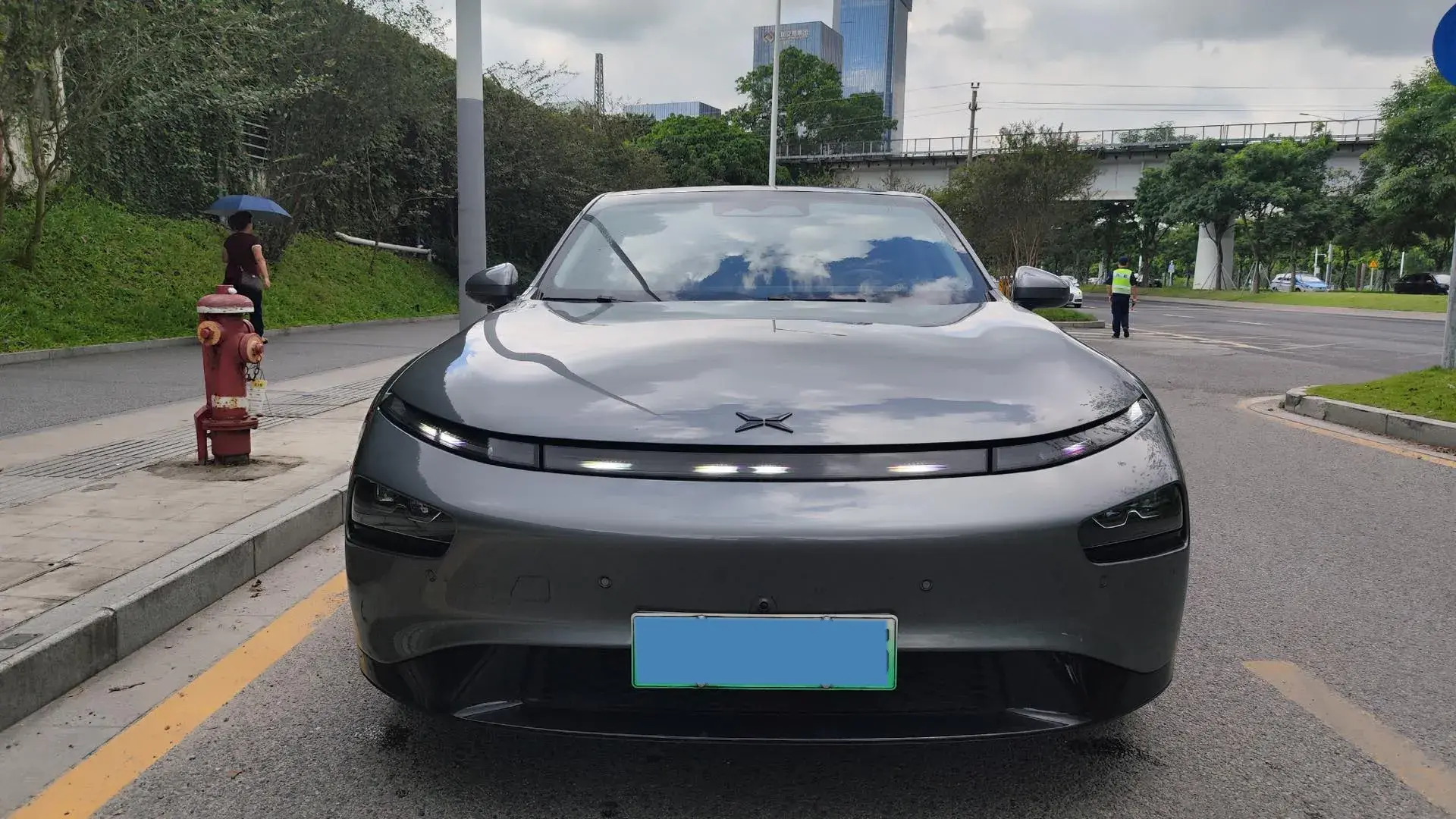 2020 XPENG P7 thumbnail 2