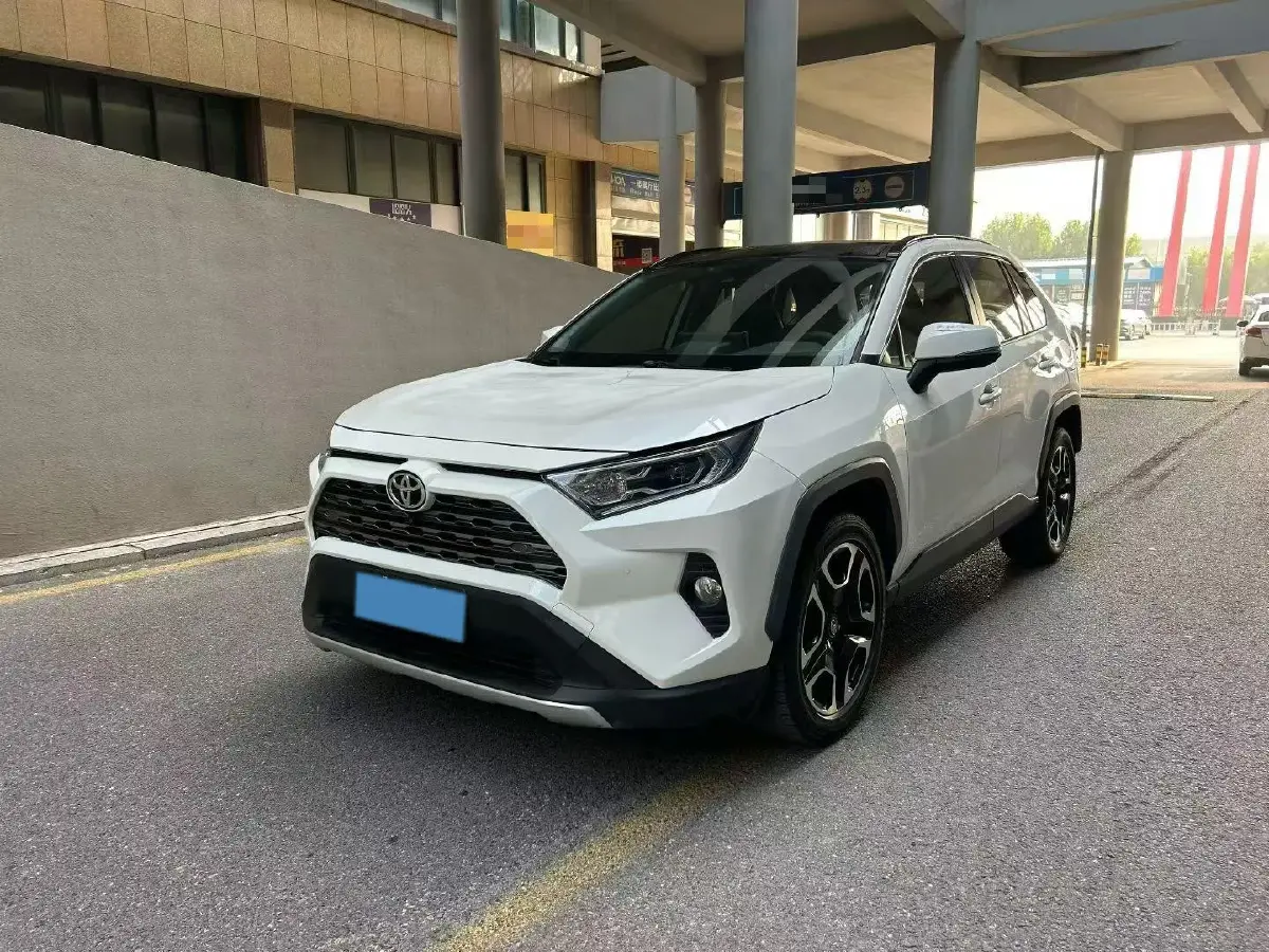 2020 Toyota RAV4 2.0L 171HP L4 CVT