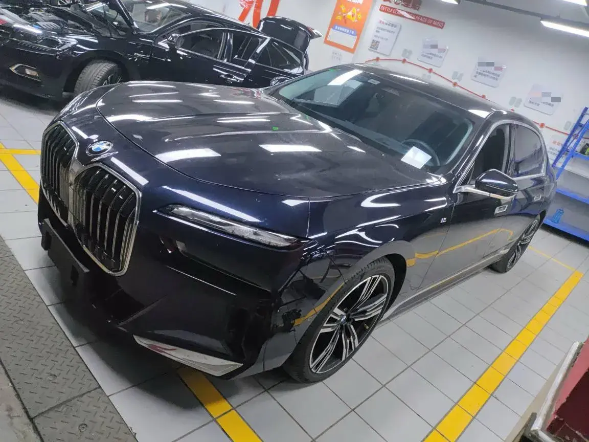 2023 BMW 7 Series 3.0T 381HP L6 8AT