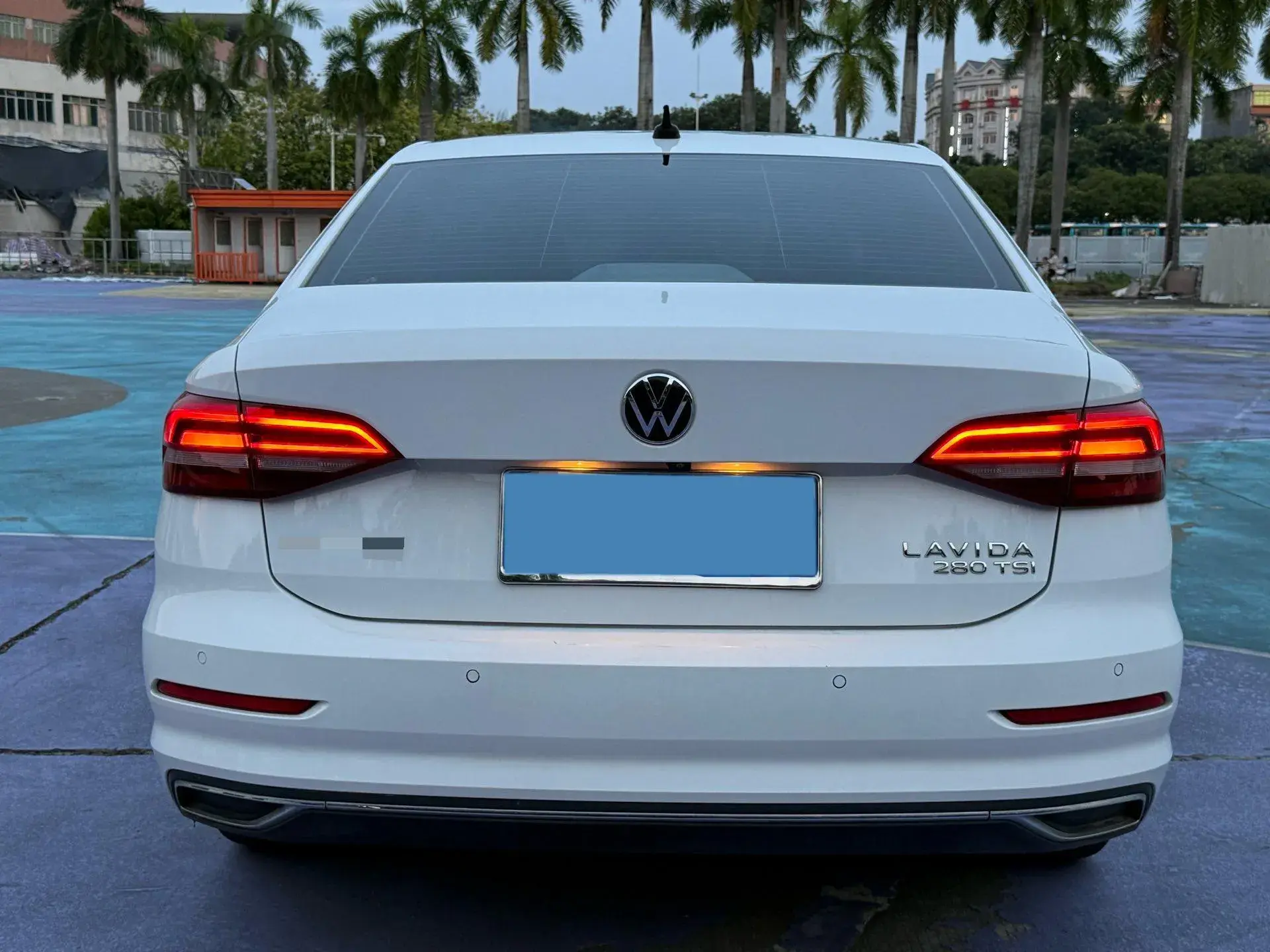 2019 VOLKSWAGEN LAVIDA thumbnail 4