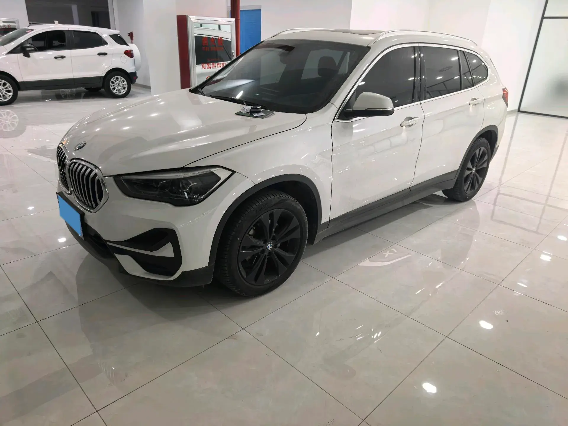 2022 BMW X1 view 1