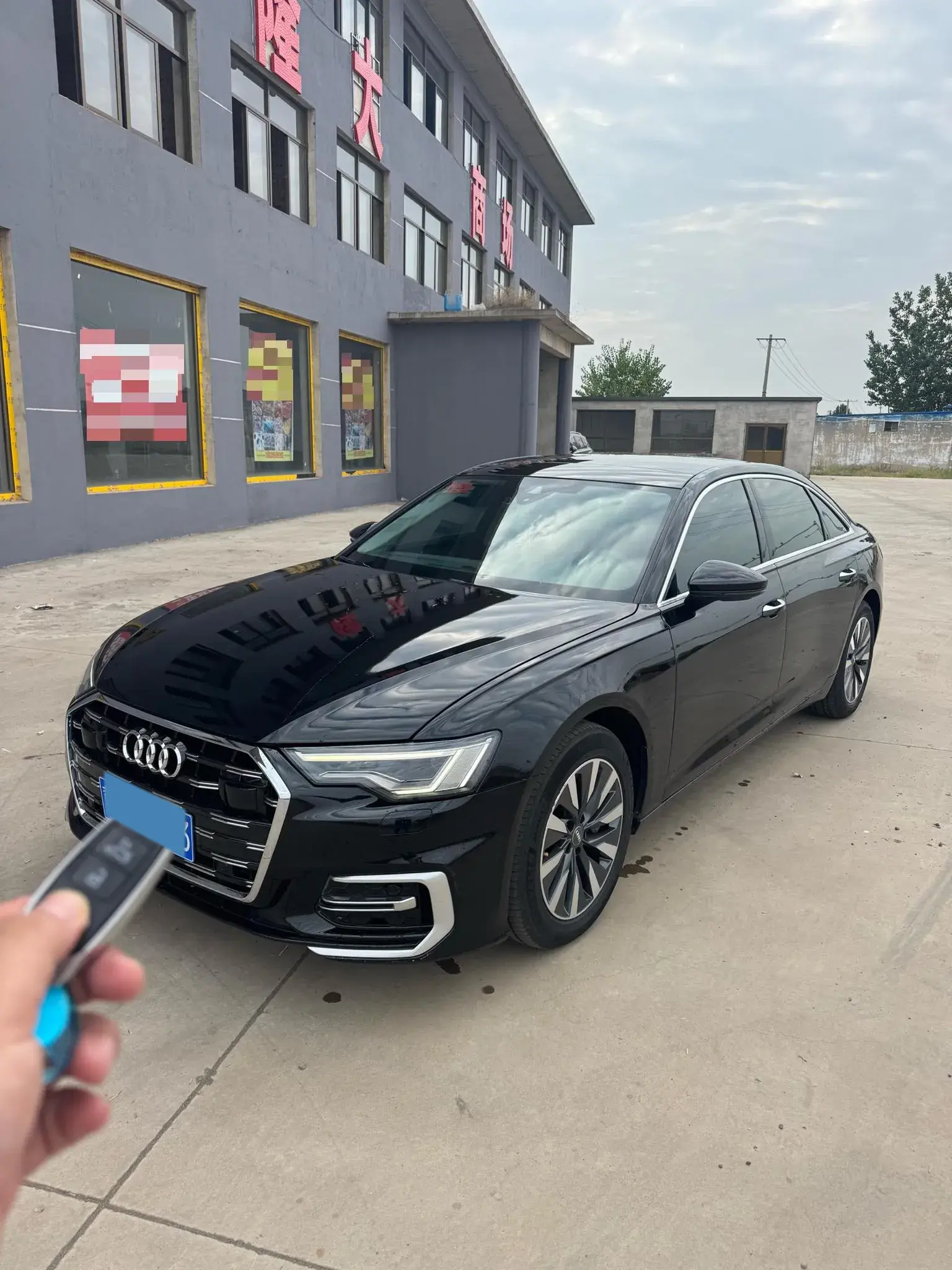 2021 AUDI A6L view 1