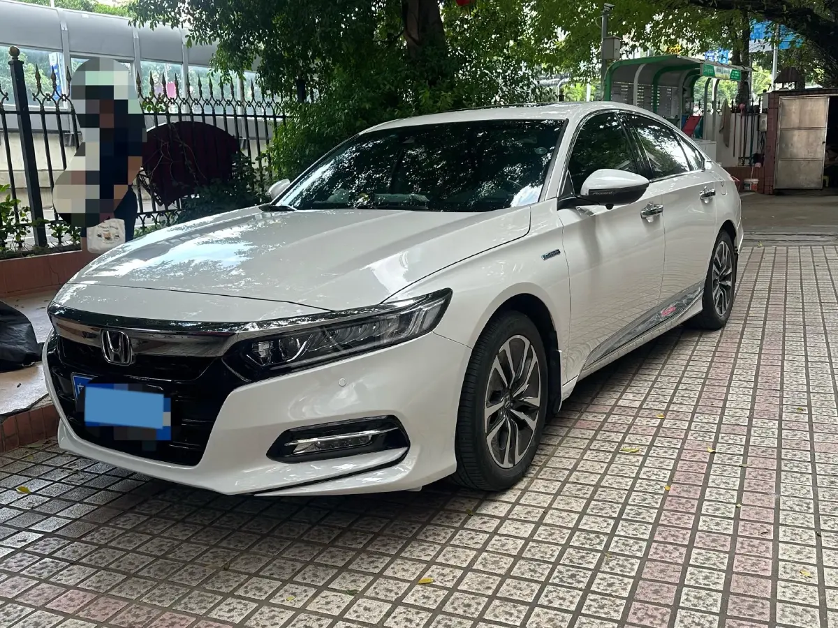 2018 Honda Accord 2.0L 146HP L4 E-CVT Hybrid