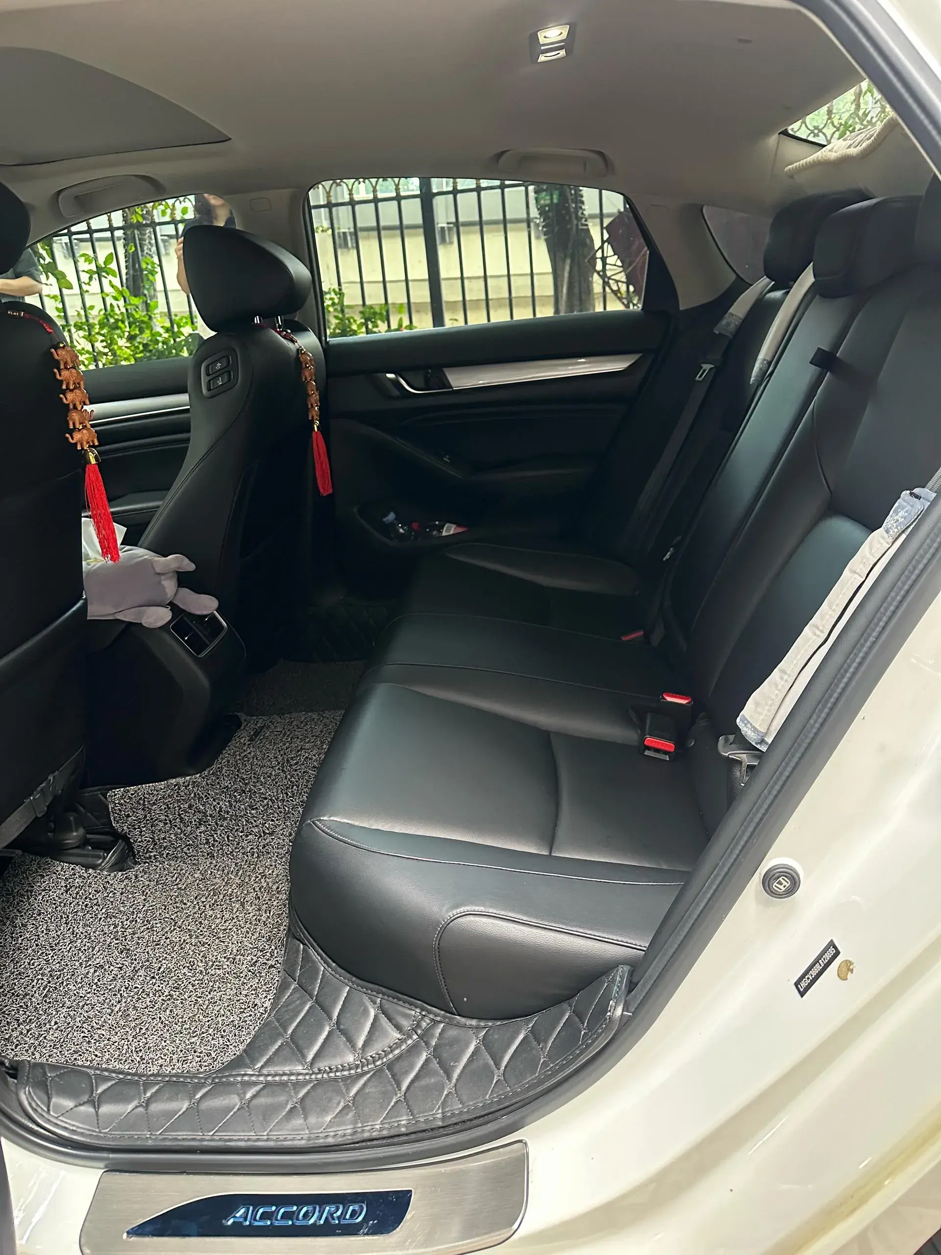 2018 HONDA ACCORD thumbnail 3