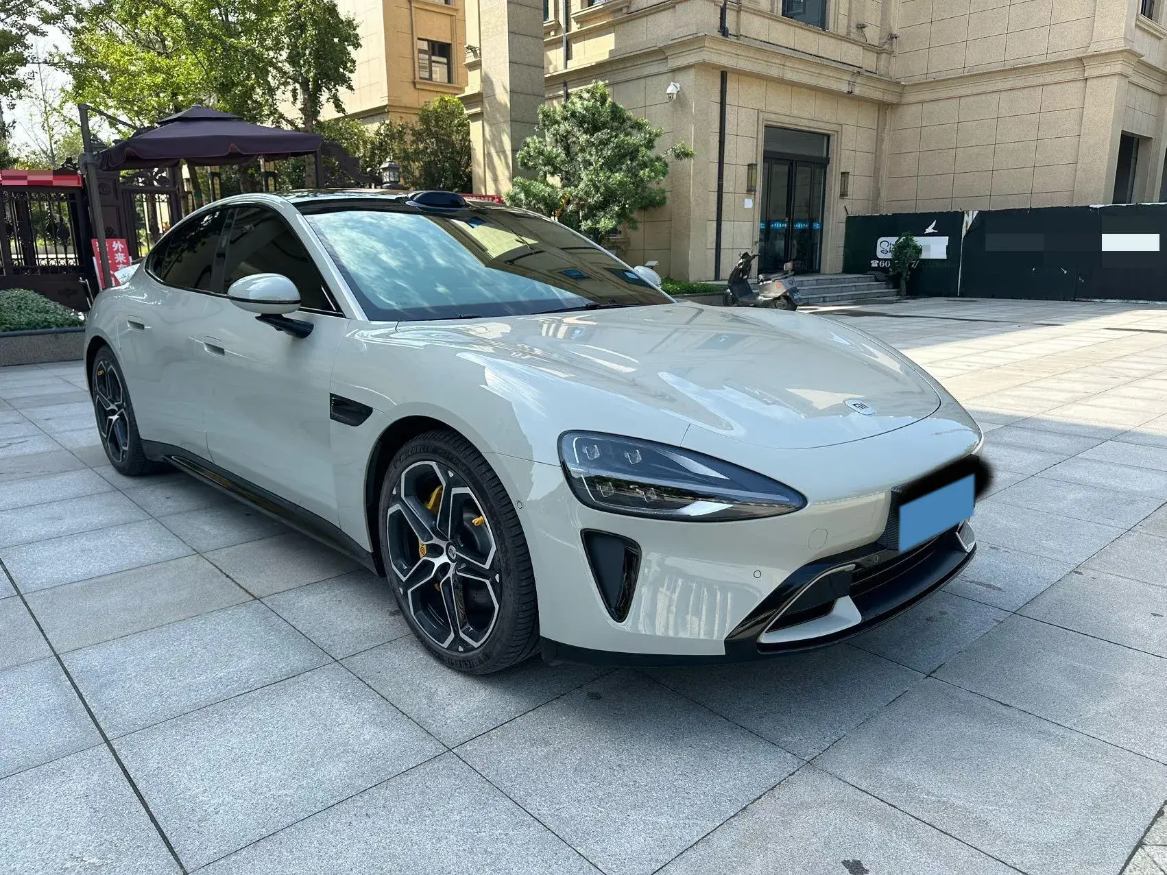 2024 MI SU7 thumbnail 3