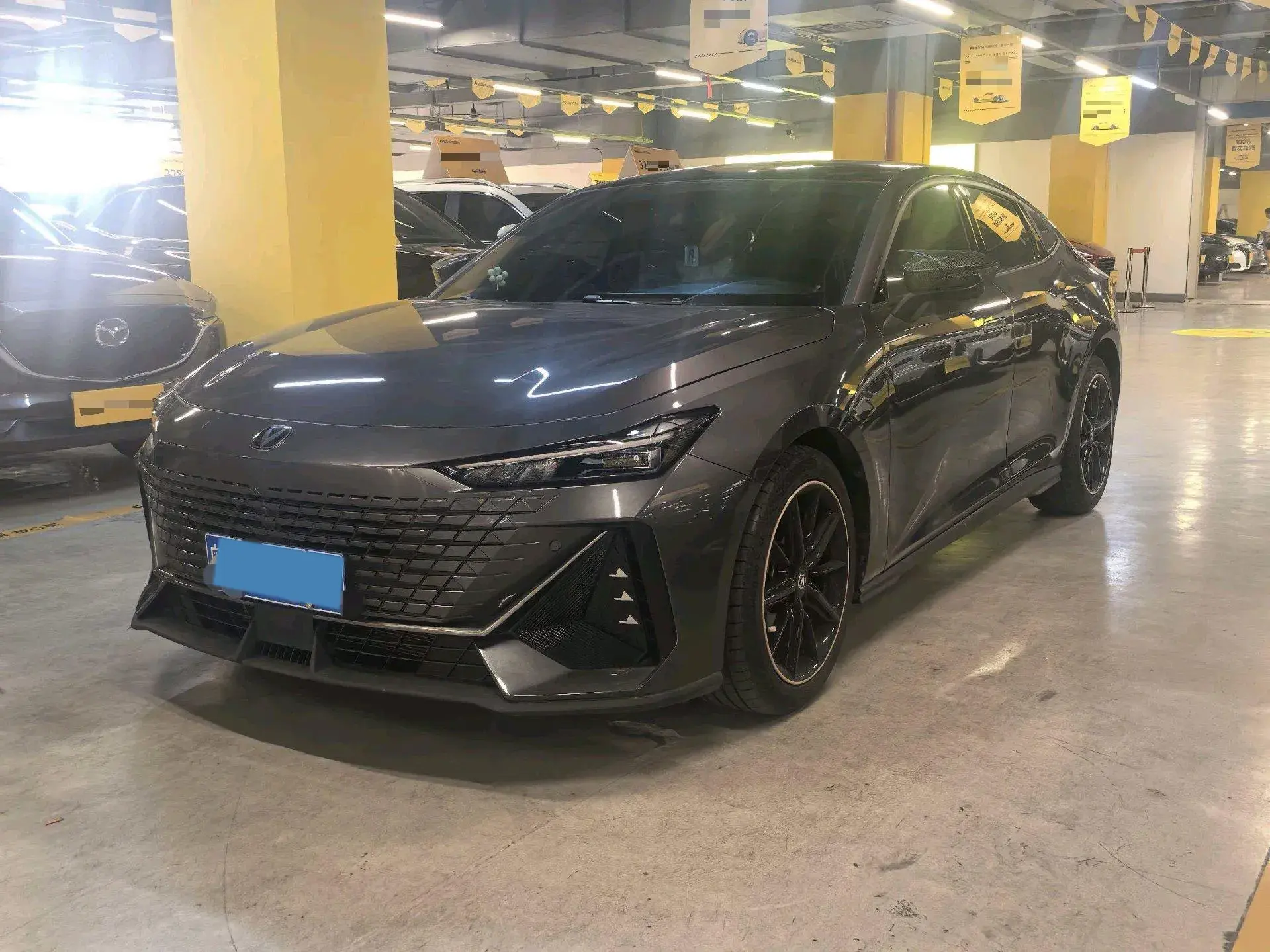 2022 CHANGAN UNI-V thumbnail 2