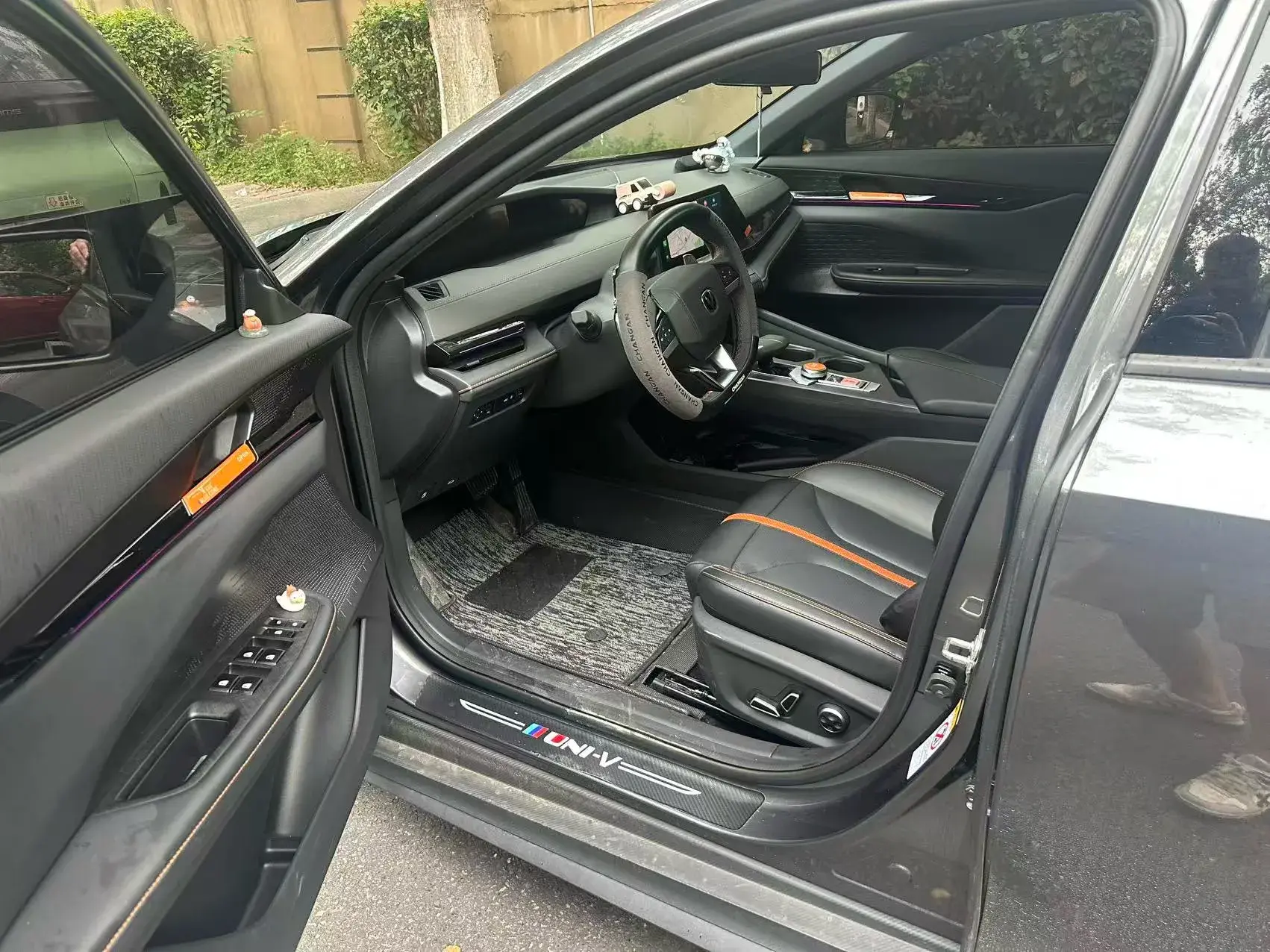 2024 CHANGAN UNI-V thumbnail 2