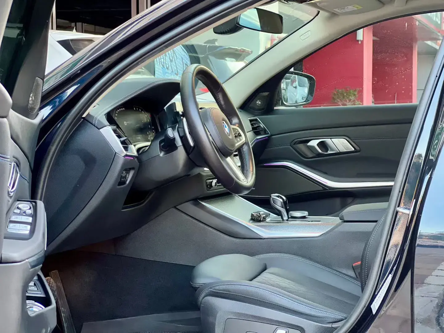 2022 BMW 3 thumbnail 4