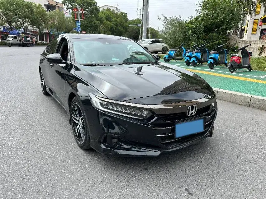 2022 HONDA ACCORD thumbnail 2