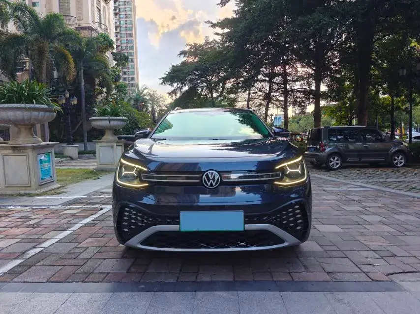 2022 VOLKSWAGEN ID.6 thumbnail 2