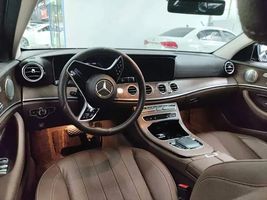 2023 MERCEDES-BENZ E thumbnail 4