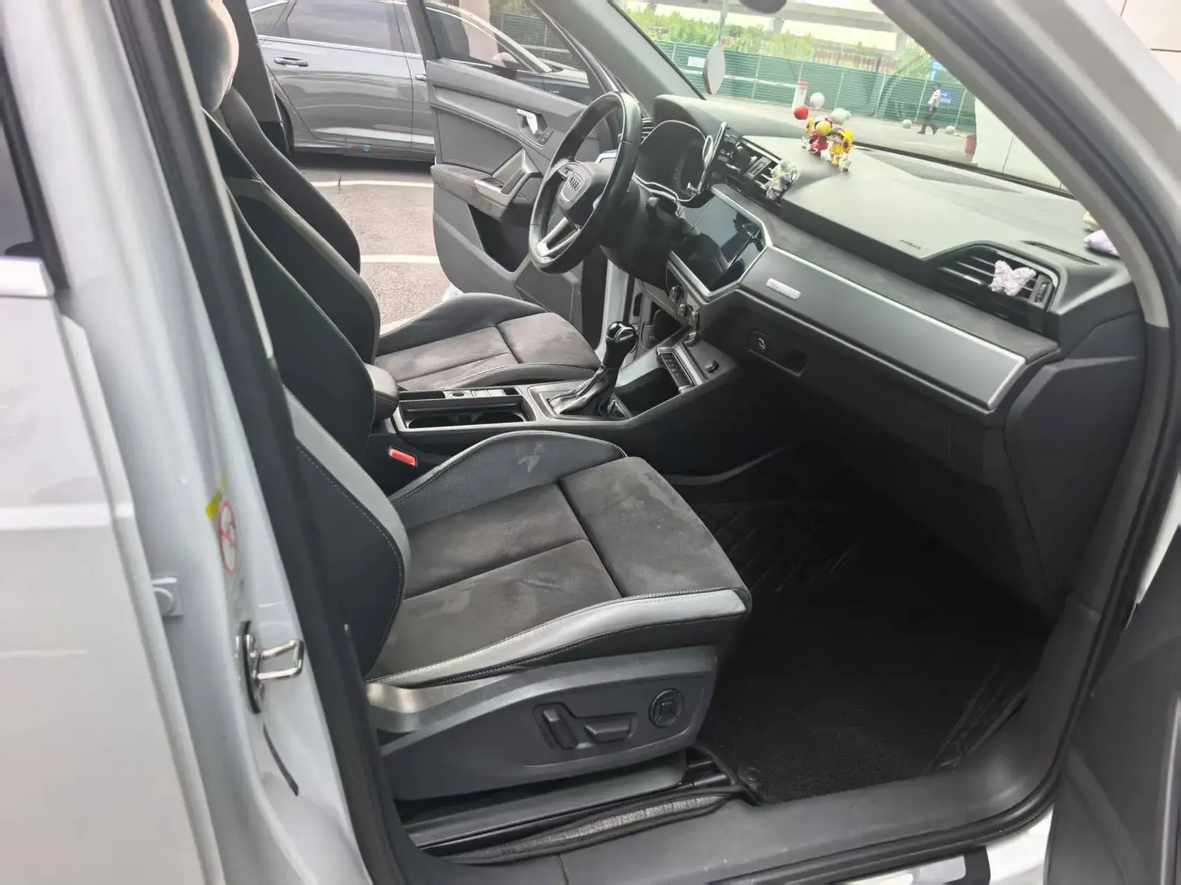 2022 AUDI Q3 thumbnail 2