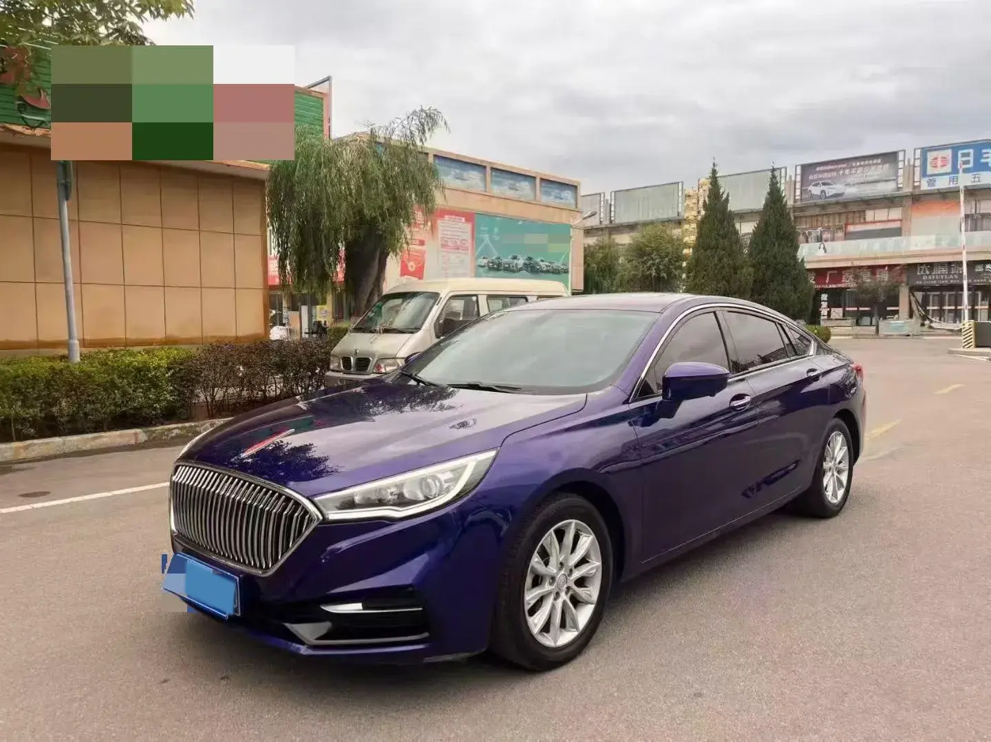 2018 HONGQI H5 view 1