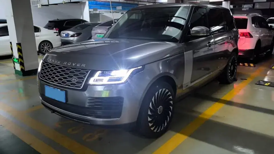 2019 LAND ROVER view 1