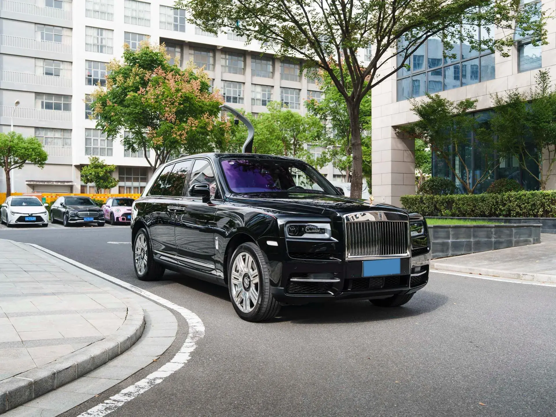 2018 ROLLS-ROYCE CULLINAN thumbnail 4