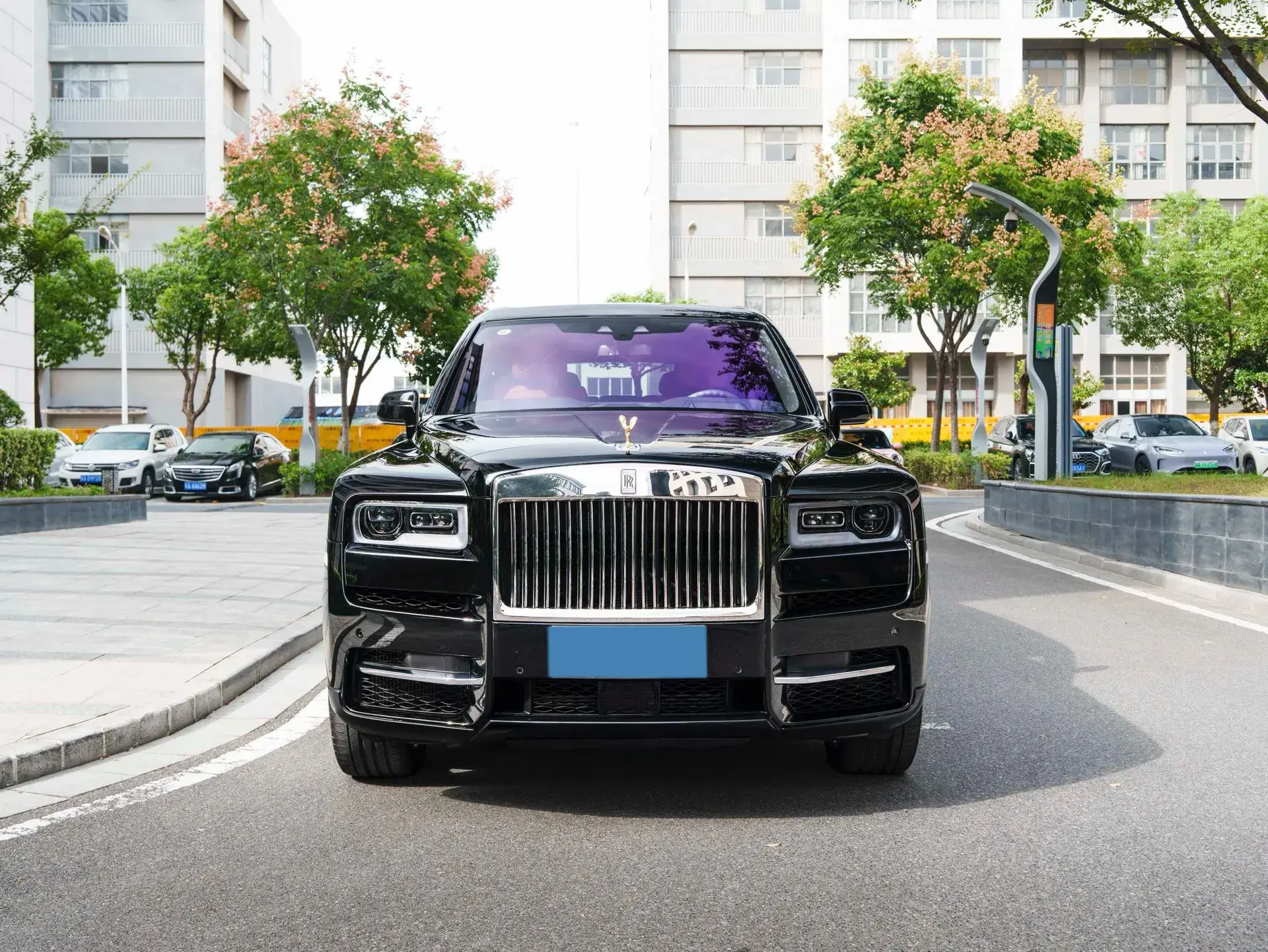 2018 ROLLS-ROYCE CULLINAN thumbnail 3