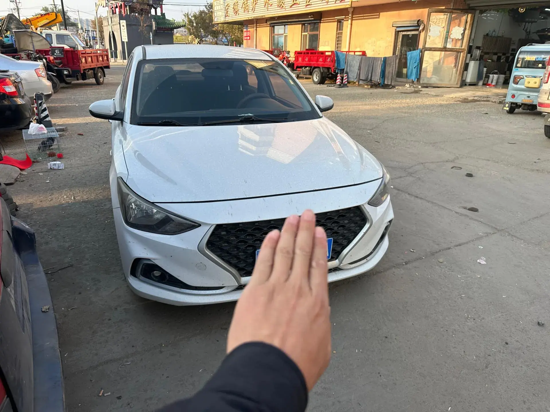 2017 HYUNDAI CELESTA thumbnail 2