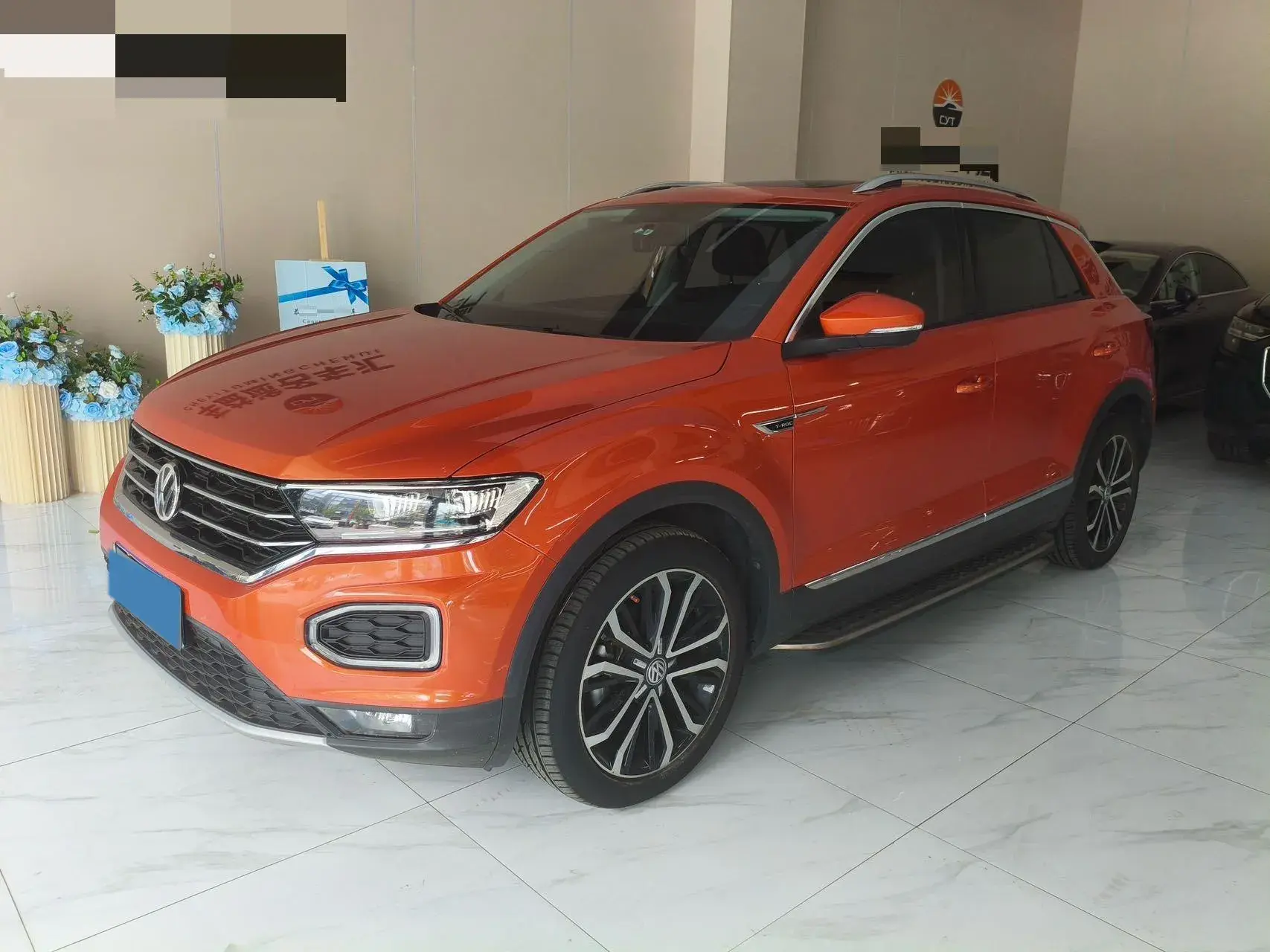 2020 VOLKSWAGEN T-ROC view 1