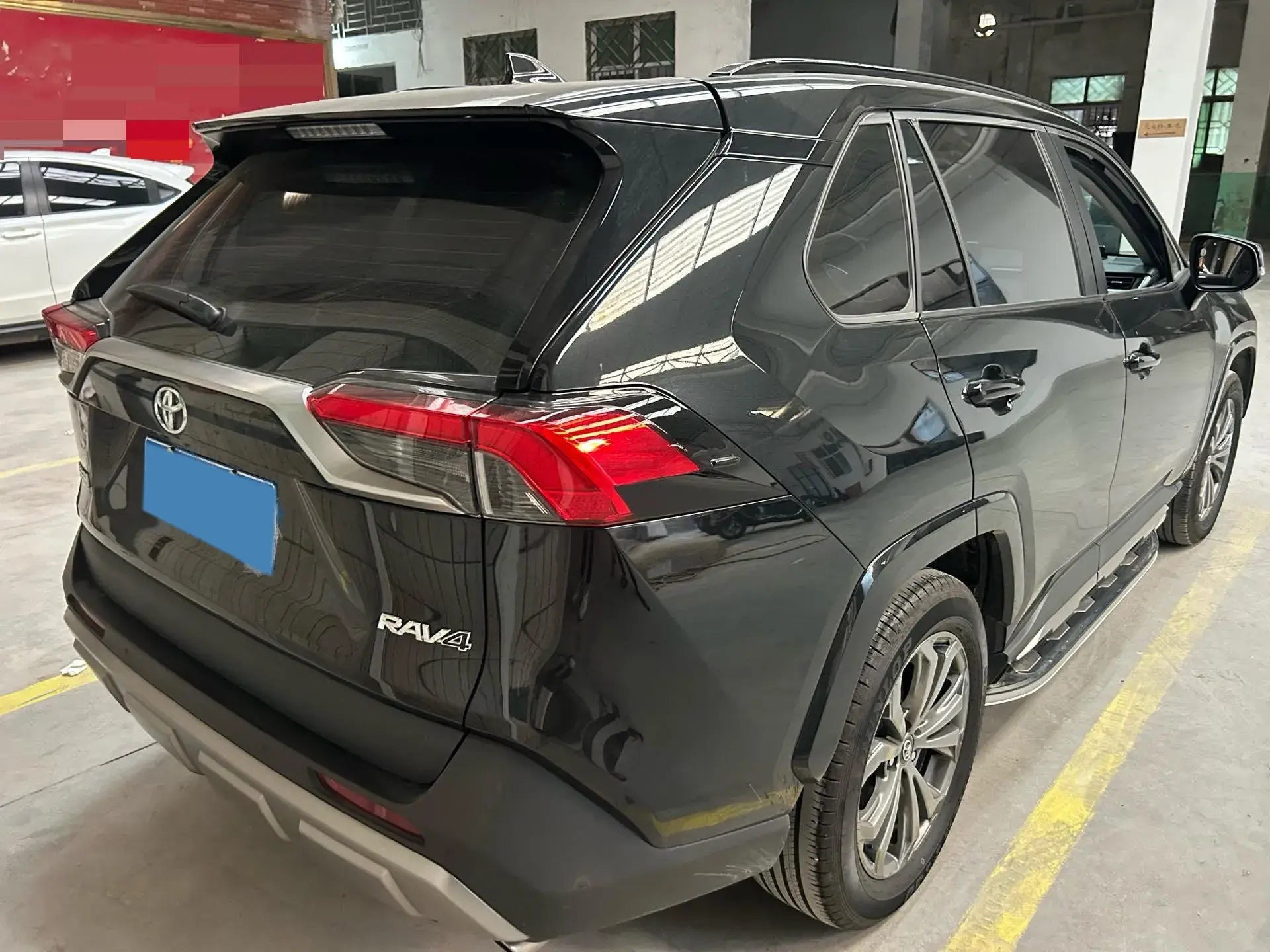 2024 TOYOTA RAV4 thumbnail 4