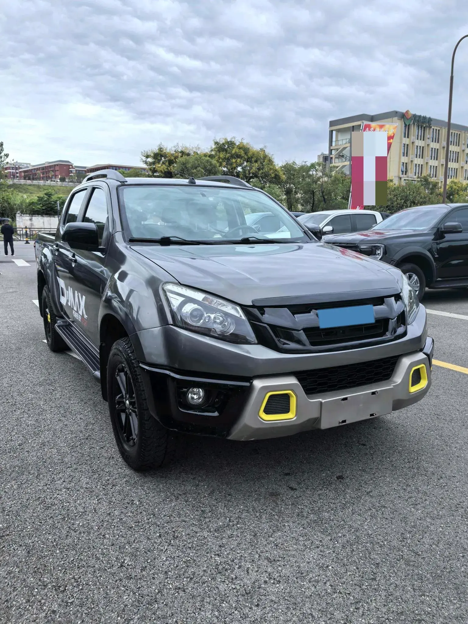 2018 ISUZU D-MAX thumbnail 3