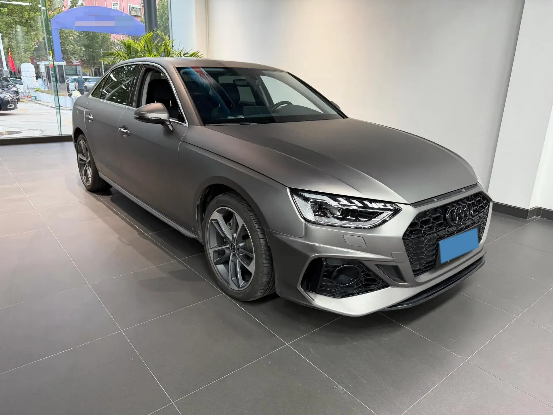 2023 AUDI A4L thumbnail 3