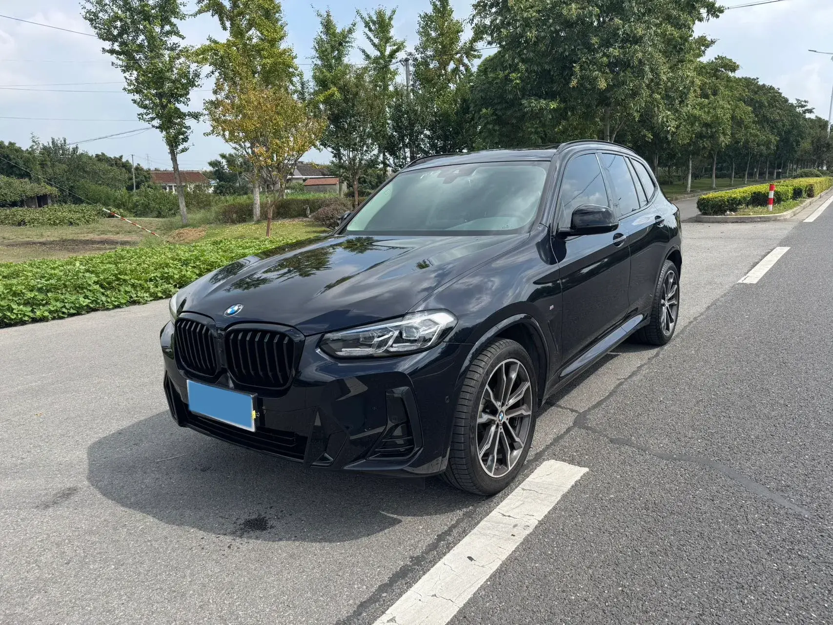 2023 BMW X3 view 1