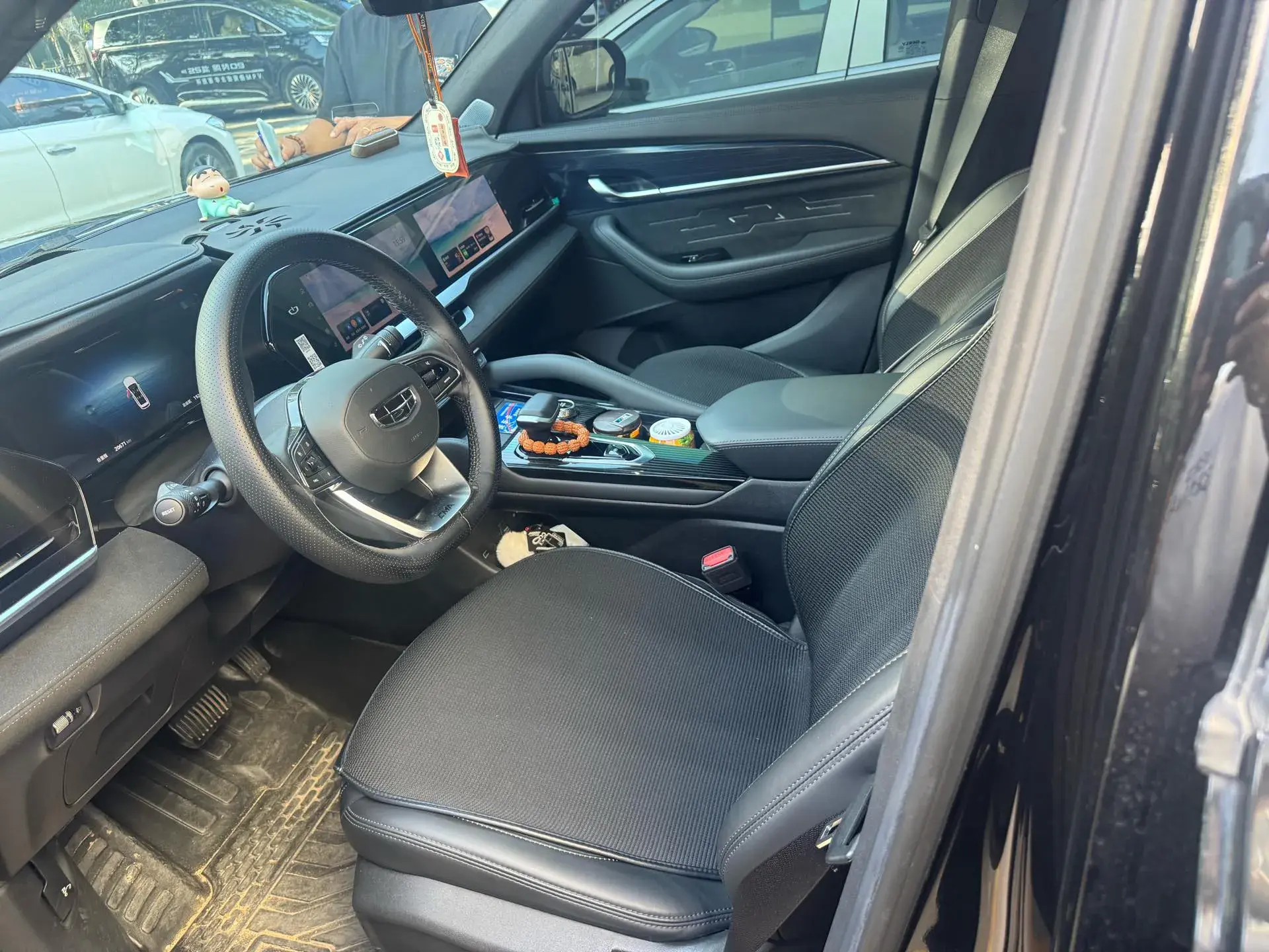 2024 GEELY MONJARO thumbnail 4