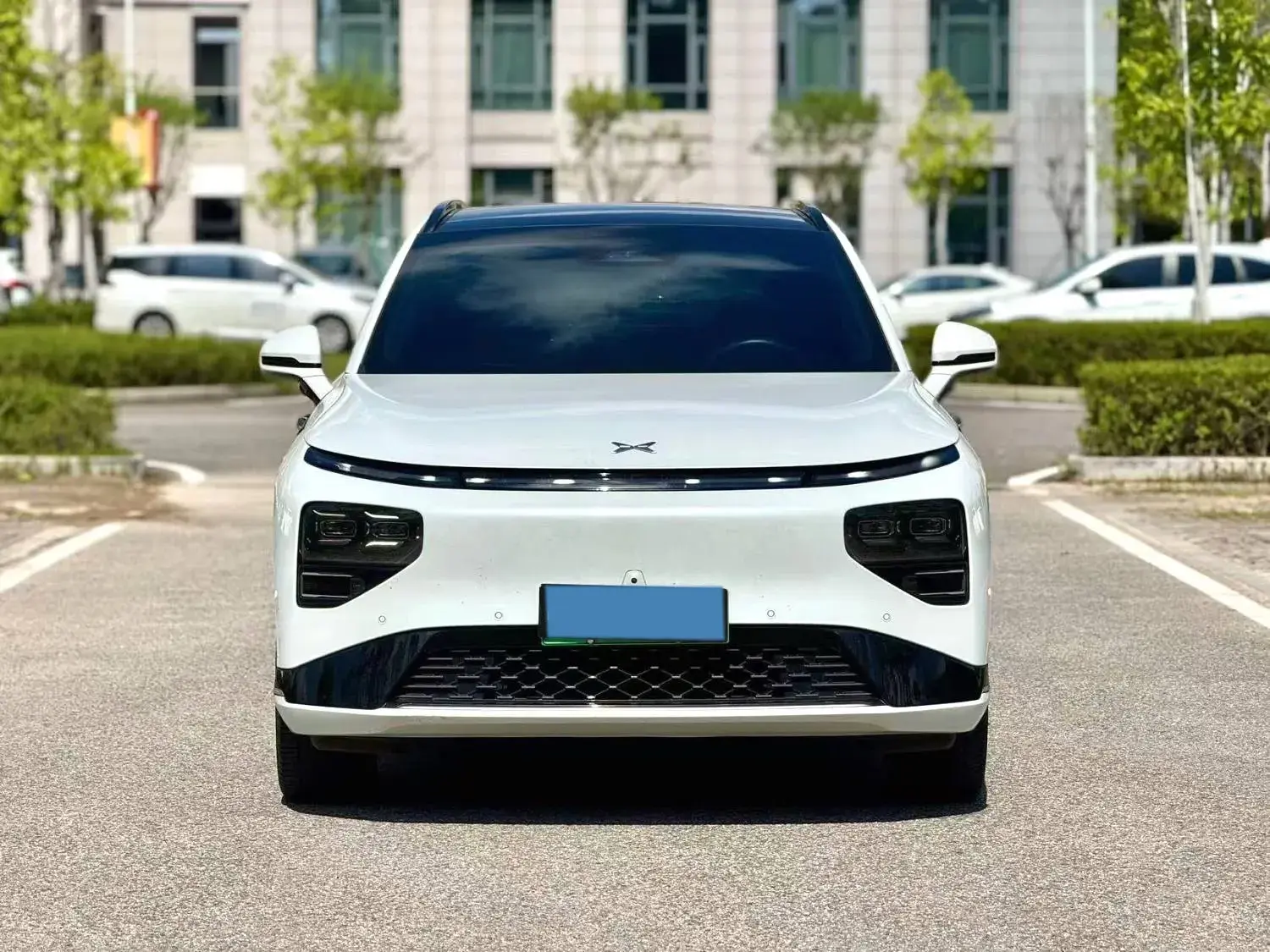 2022 XPENG G9 thumbnail 2