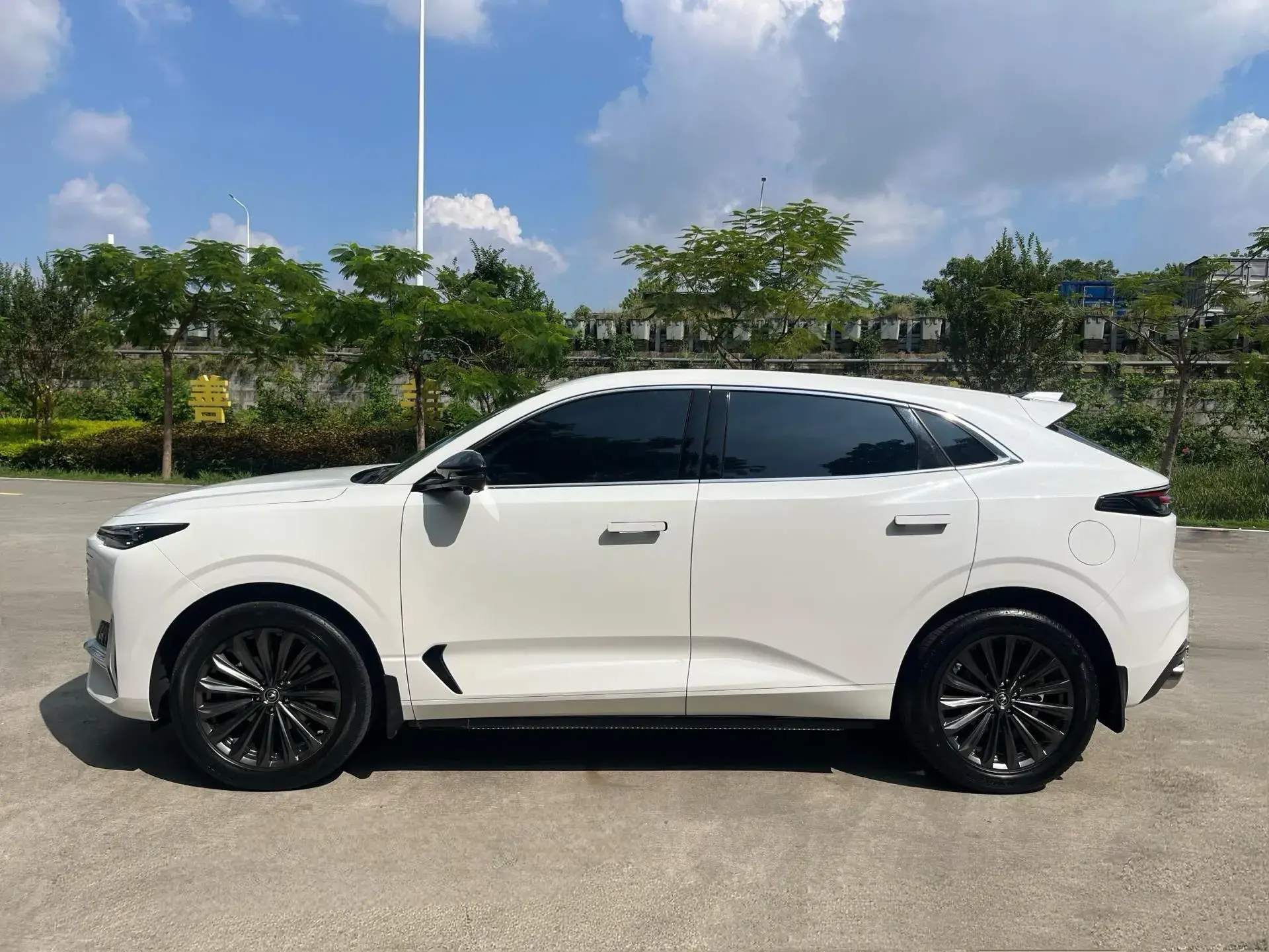 2021 CHANGAN UNI-K thumbnail 3