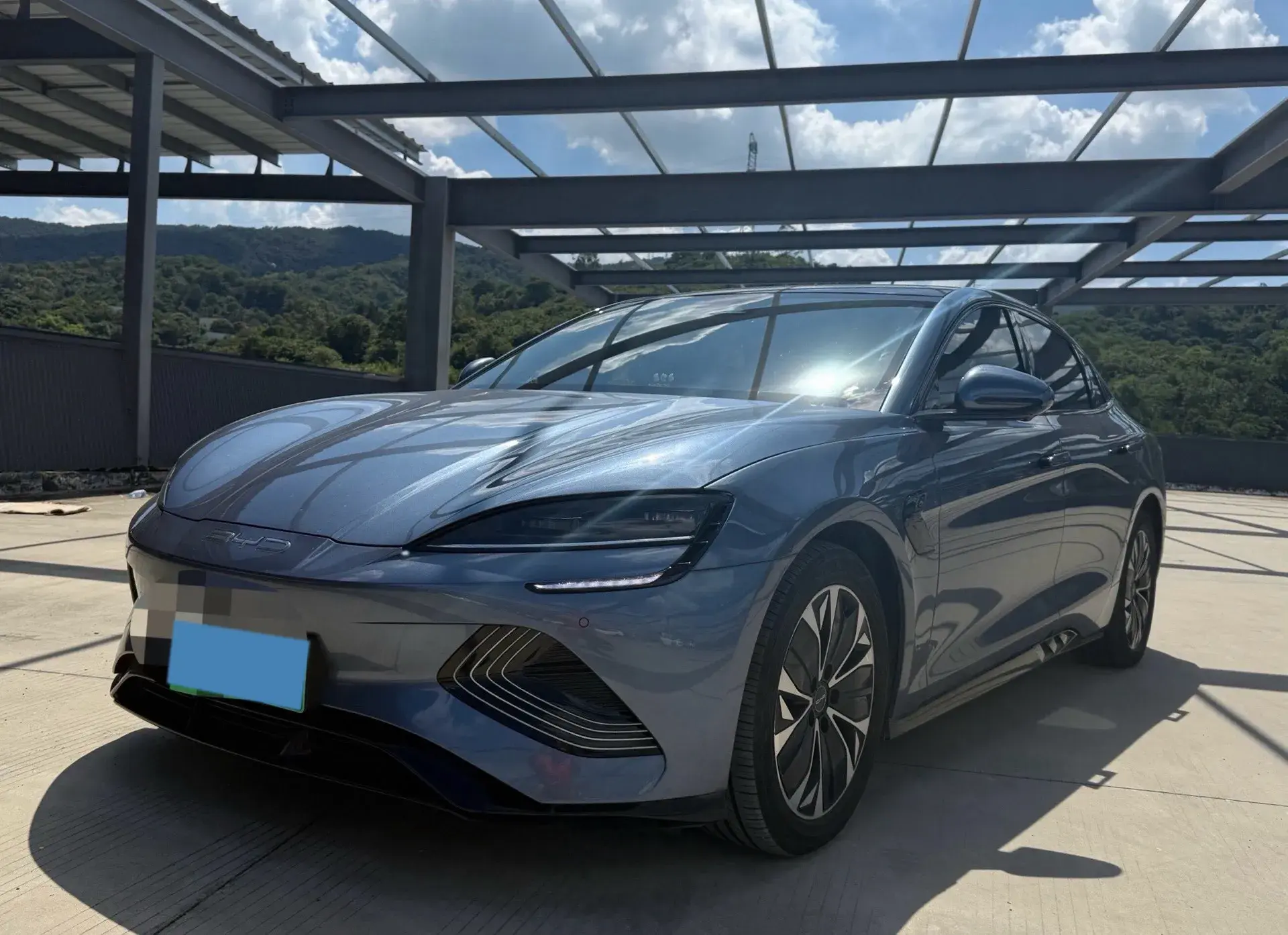 2023 BYD SEAL view 1