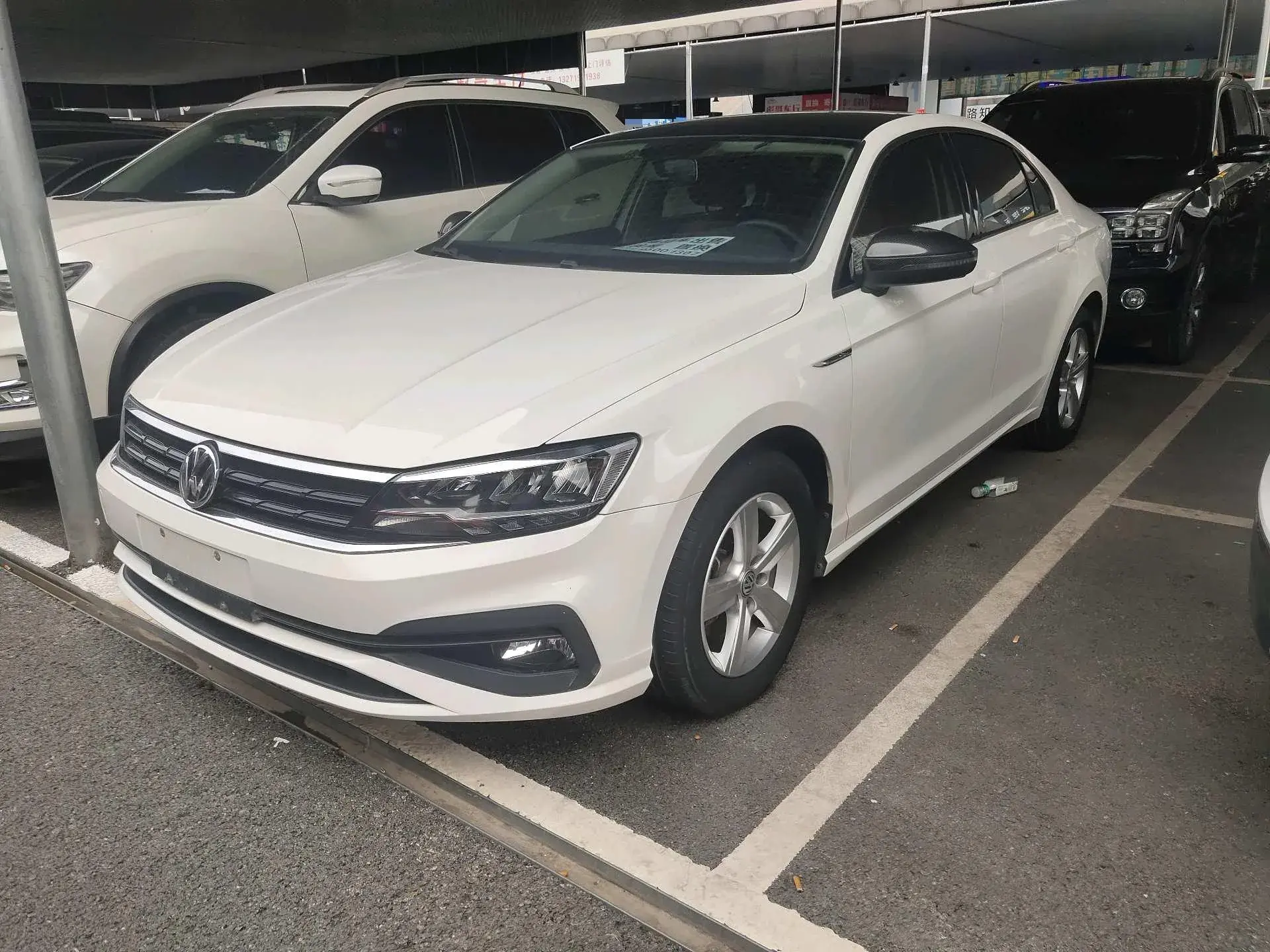 2019 VOLKSWAGEN LAMANDO view 1