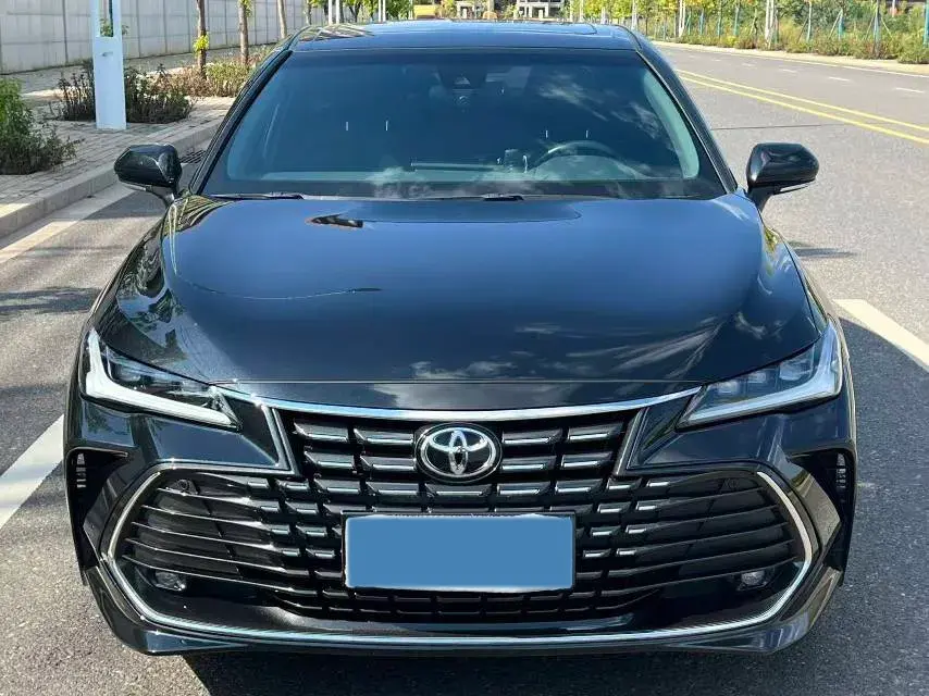 2023 TOYOTA AVALON thumbnail 2