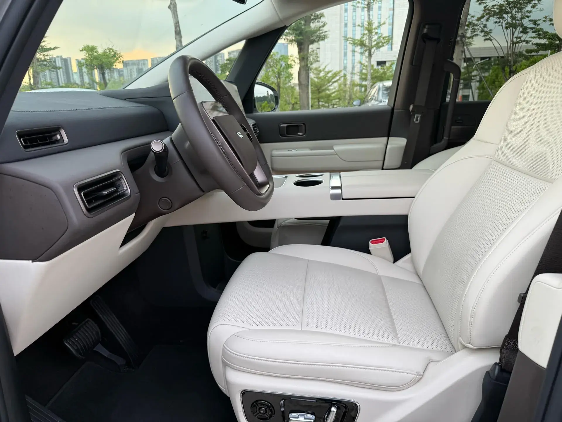 2024 LI MEGA thumbnail 4