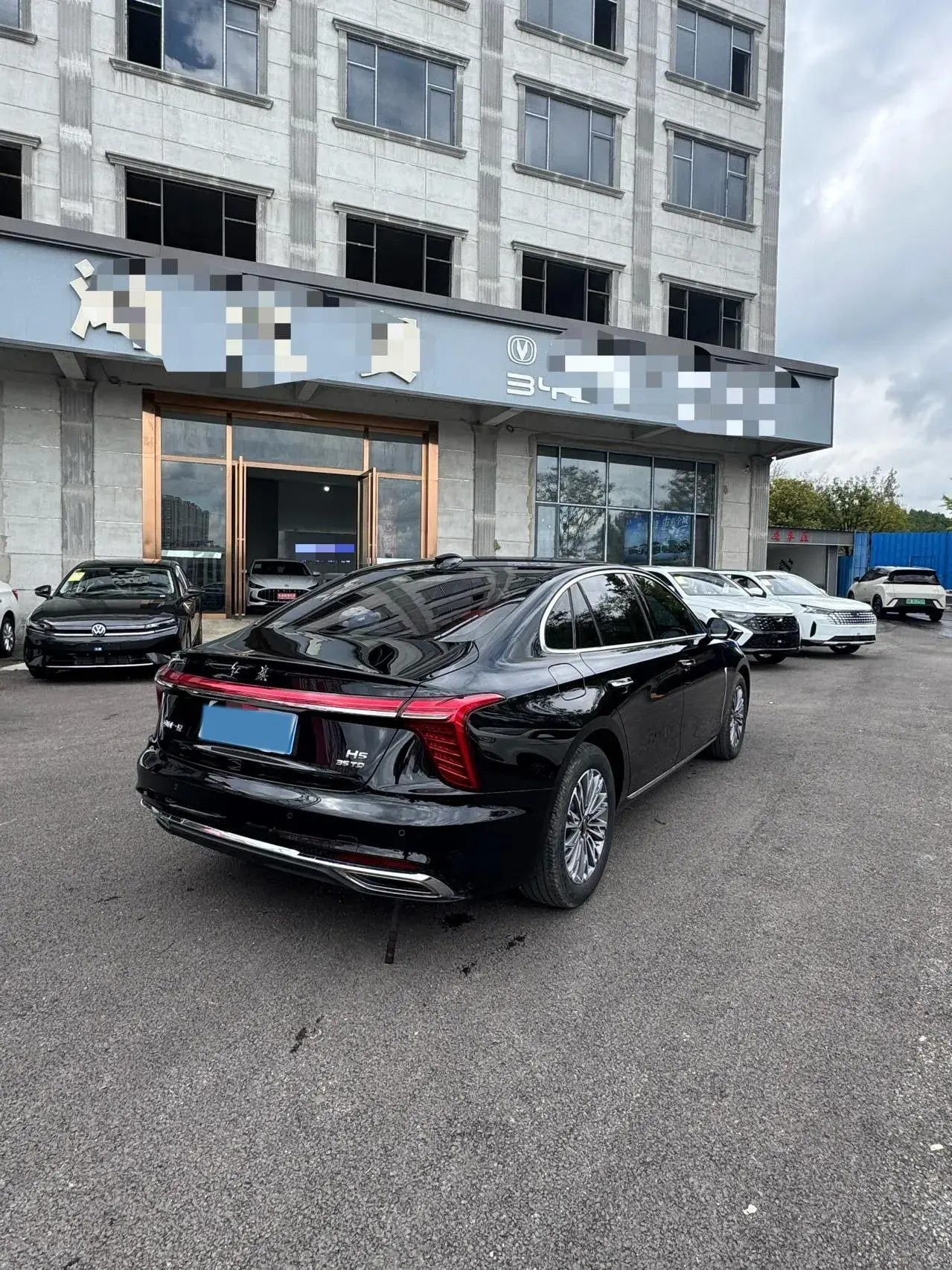 2024 HONGQI H5 thumbnail 3