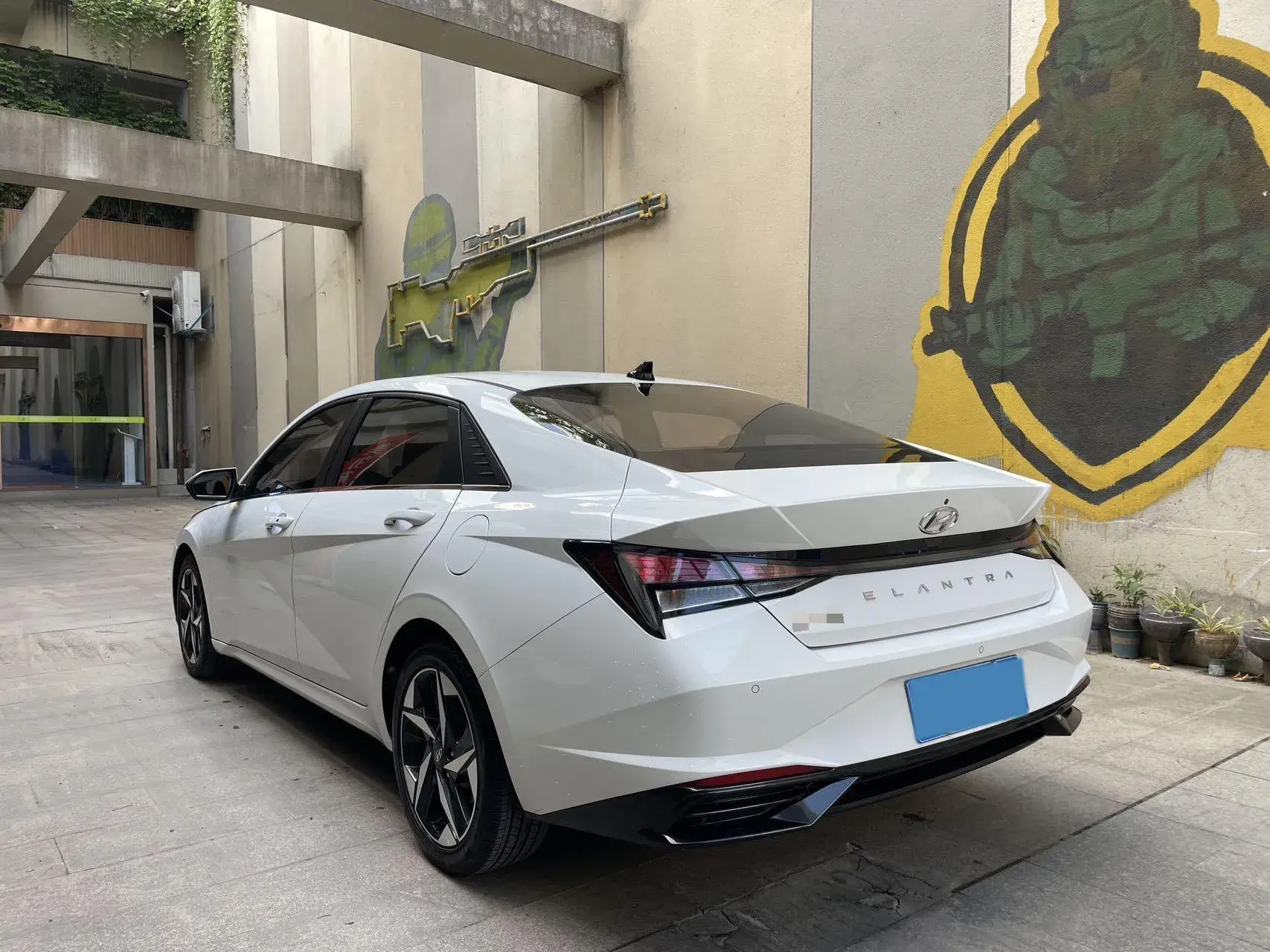 2022 HYUNDAI ELANTRA thumbnail 4