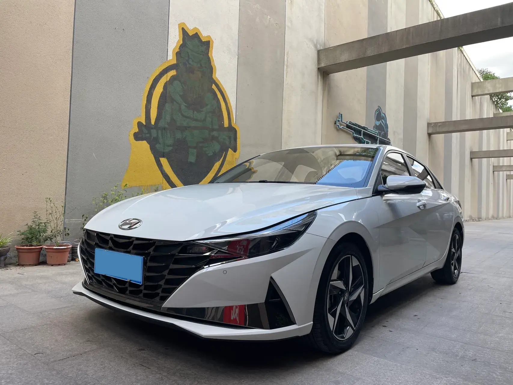 2022 HYUNDAI ELANTRA view 1