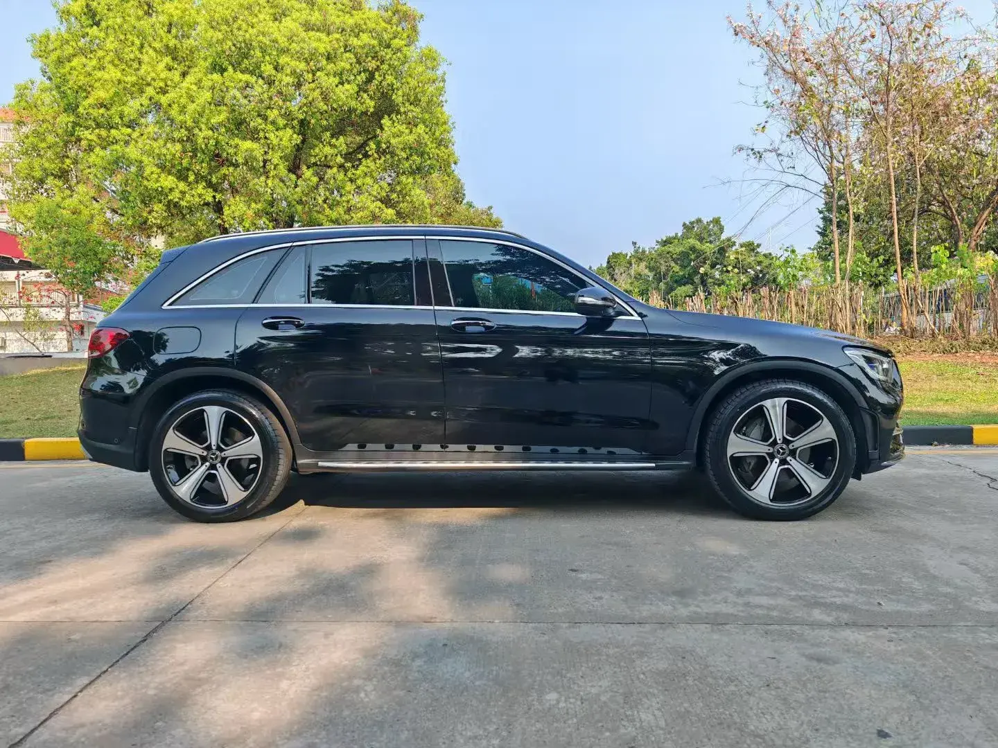 2020 MERCEDES-BENZ GLC thumbnail 4