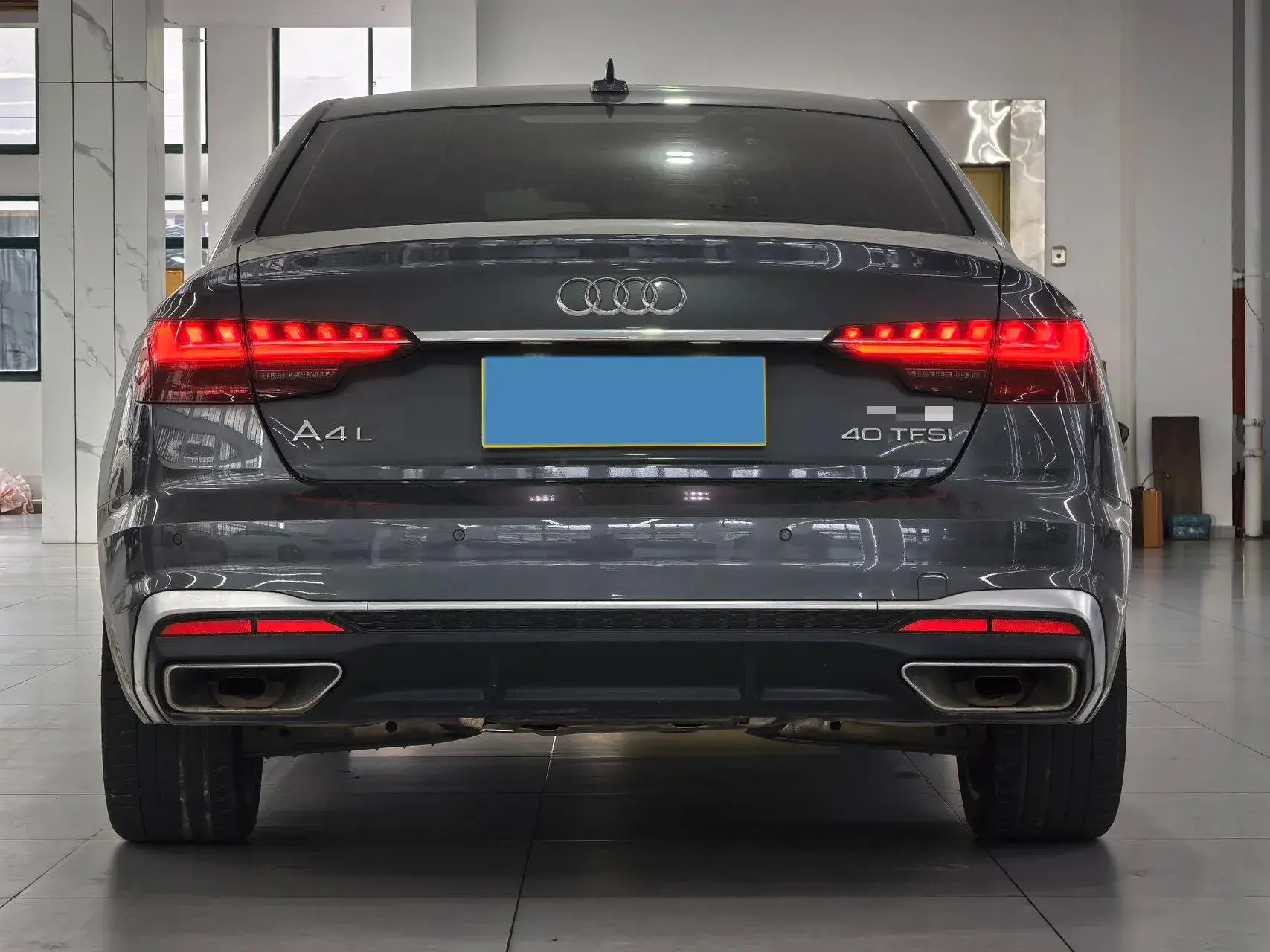 2022 AUDI A4L thumbnail 4