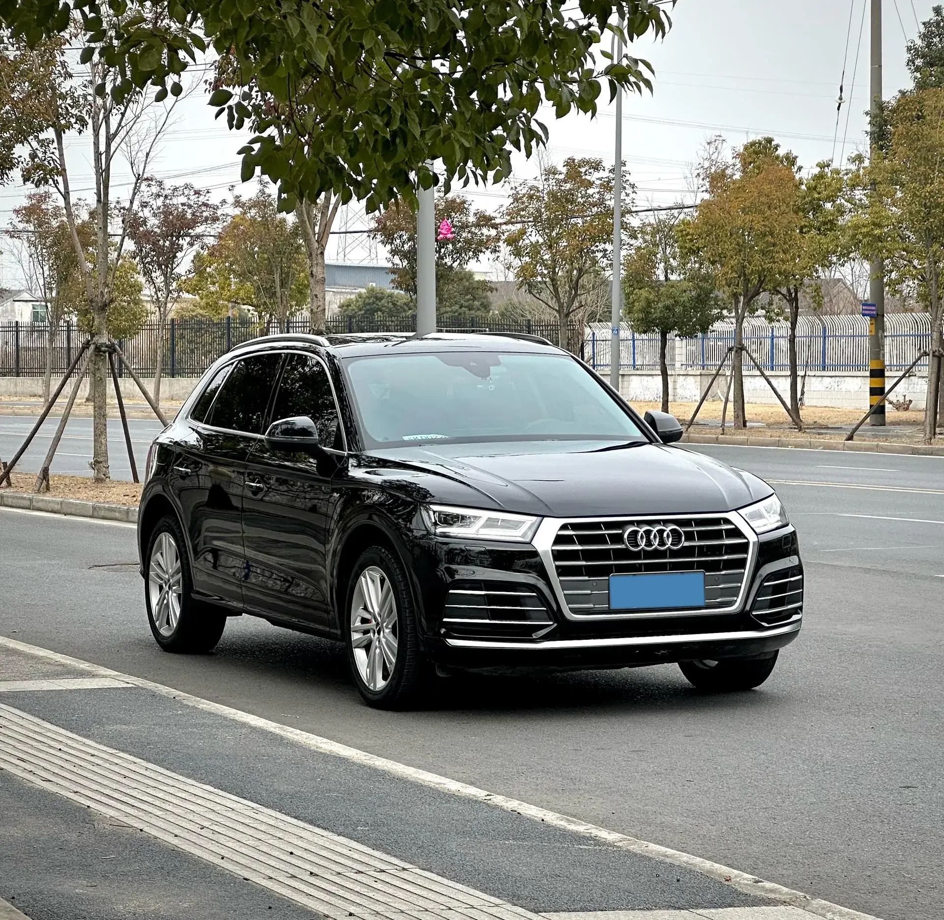 2020 AUDI Q5L thumbnail 3