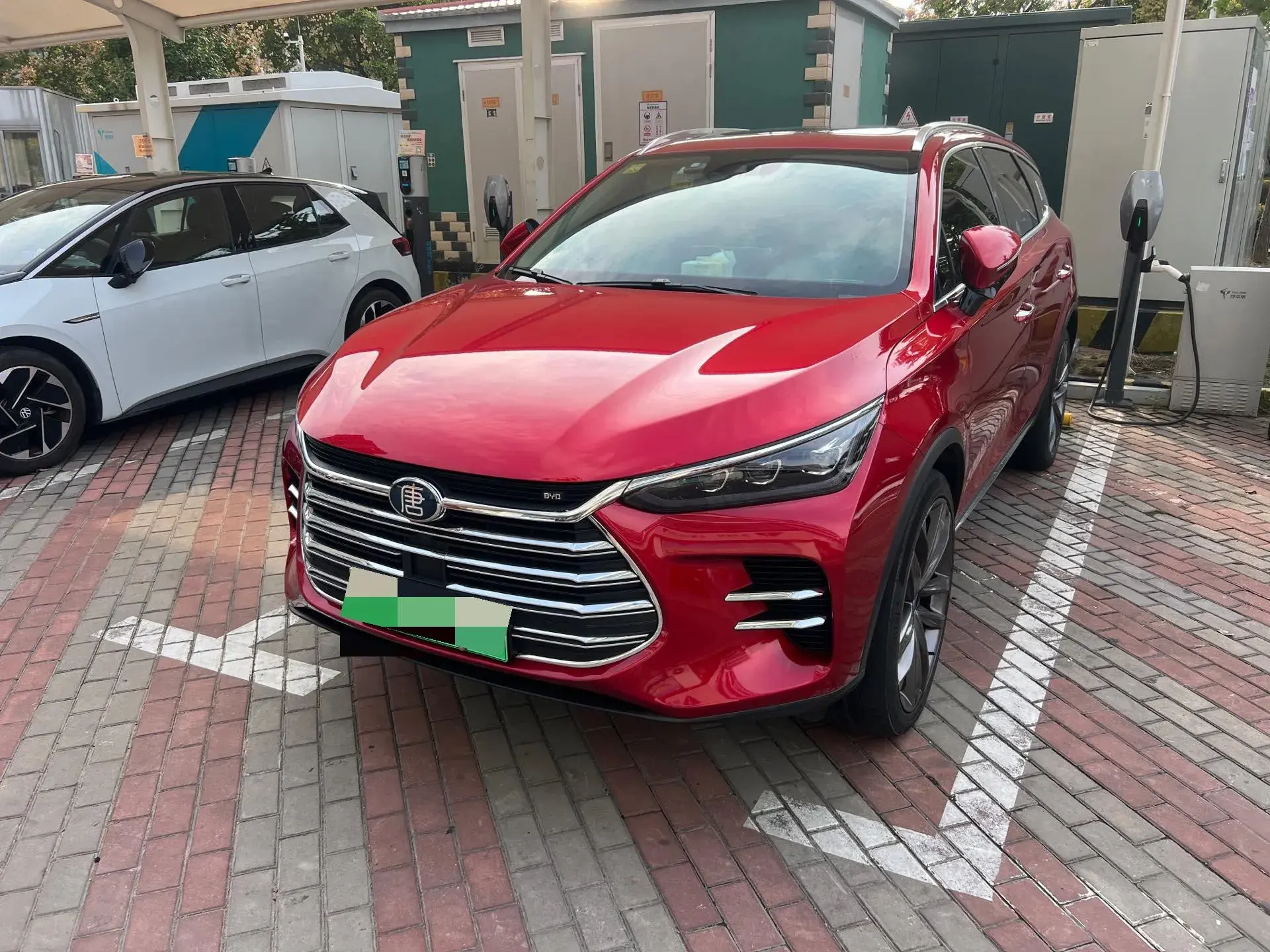 2018 BYD TANG view 1