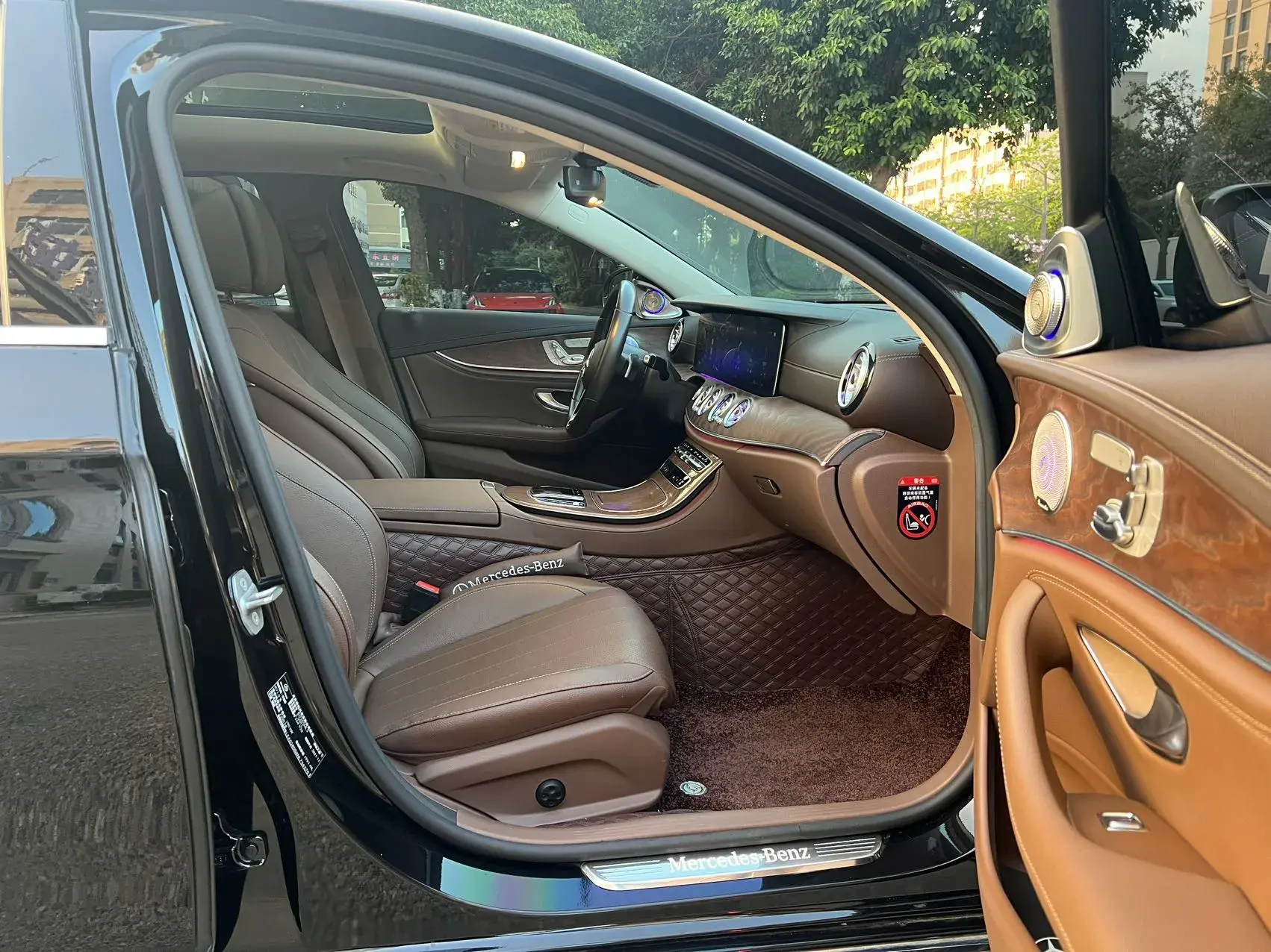 2022 MERCEDES-BENZ E thumbnail 4