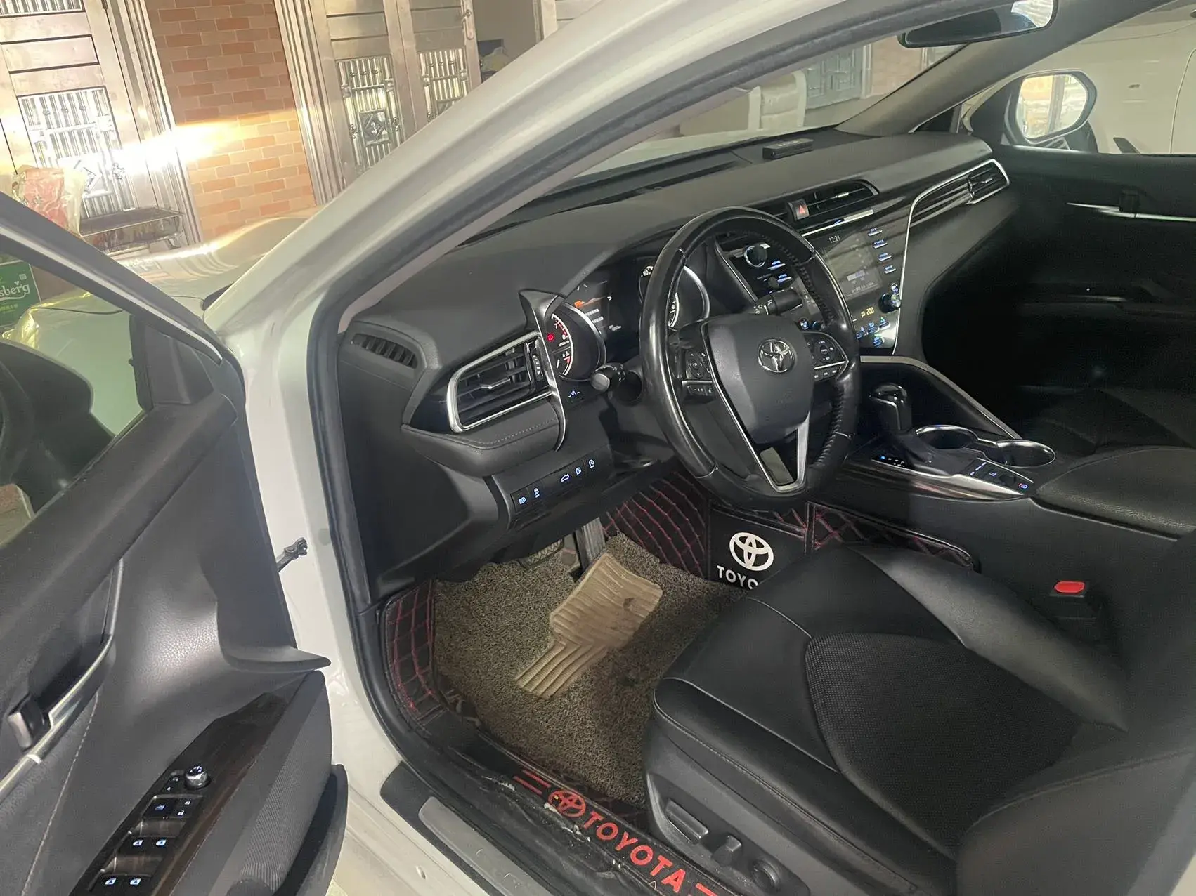 2018 TOYOTA CAMRY thumbnail 4