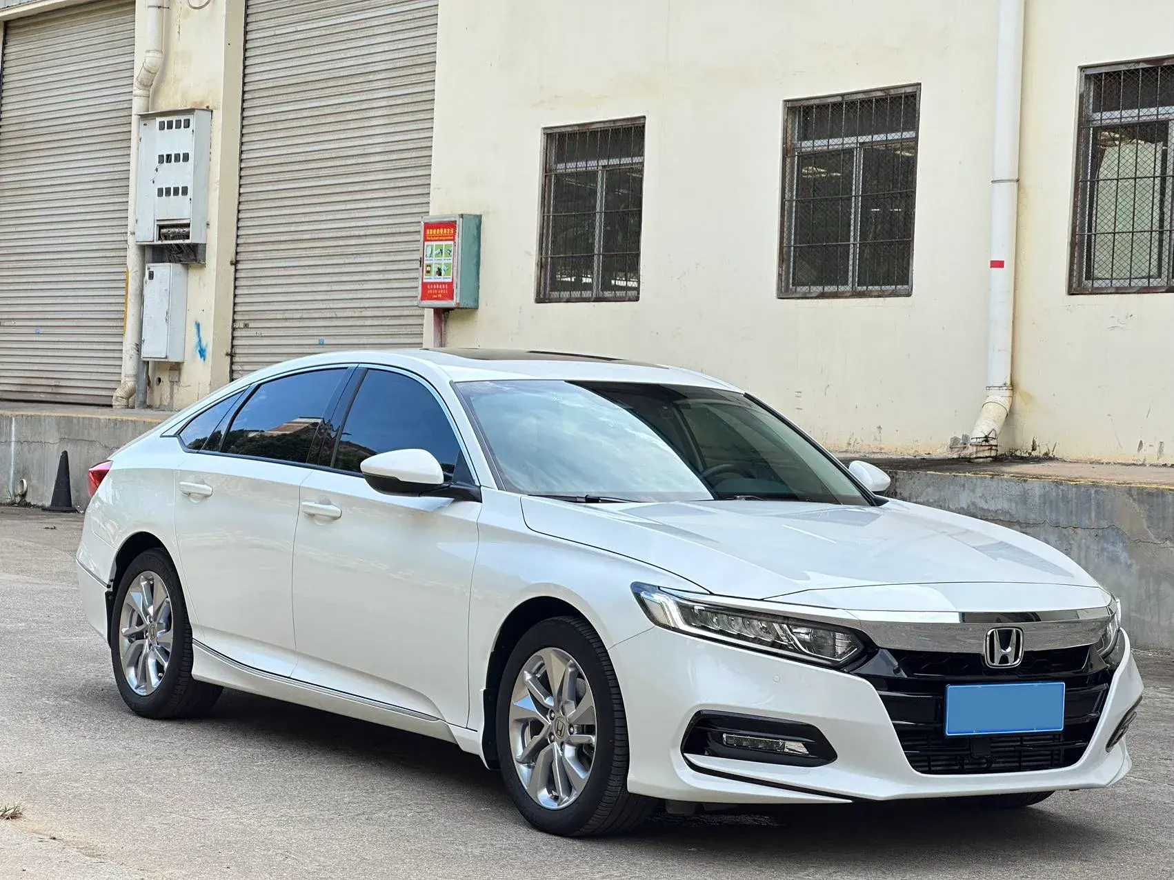 2018 HONDA ACCORD thumbnail 3