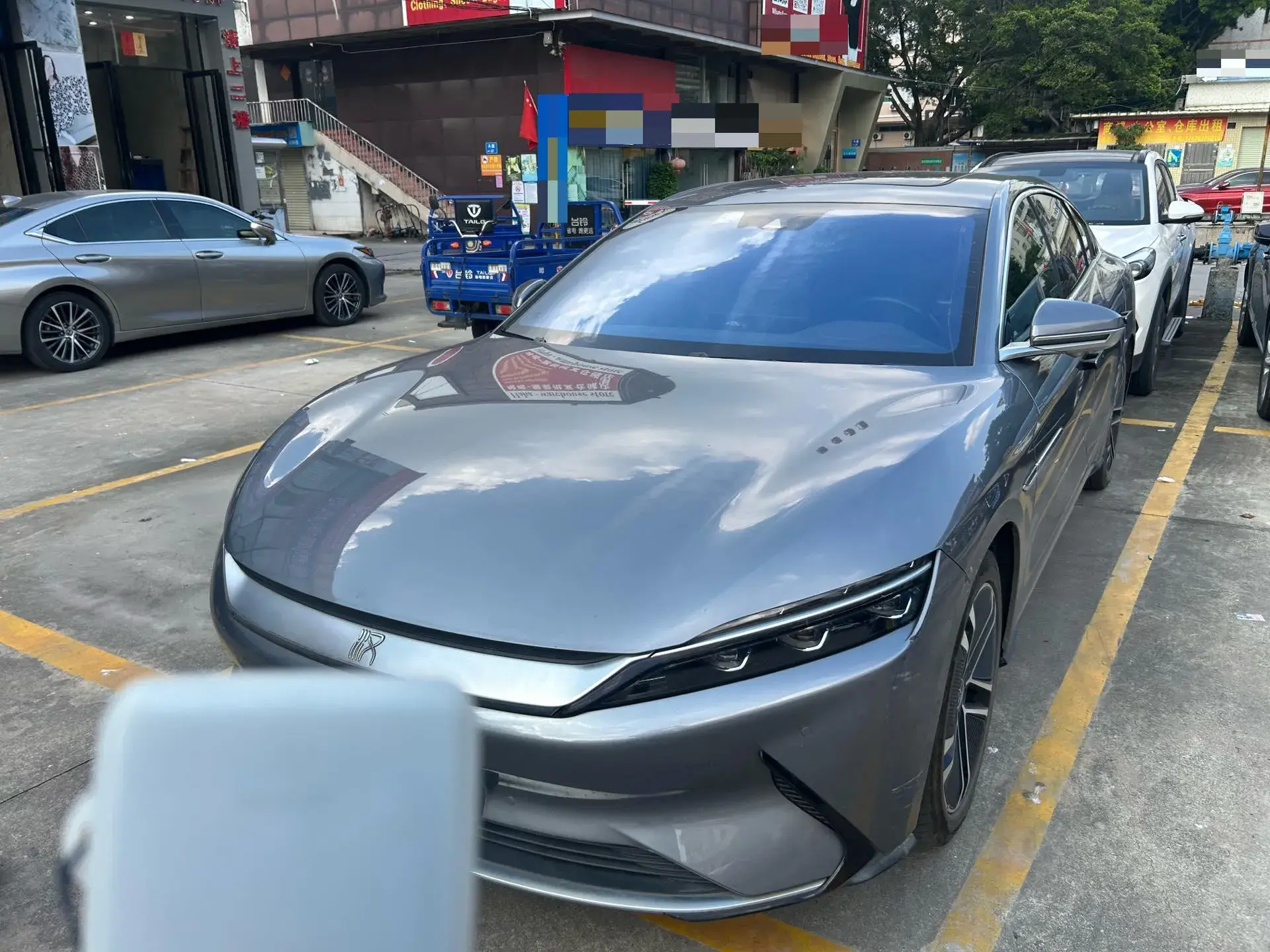 2020 BYD HAN view 1