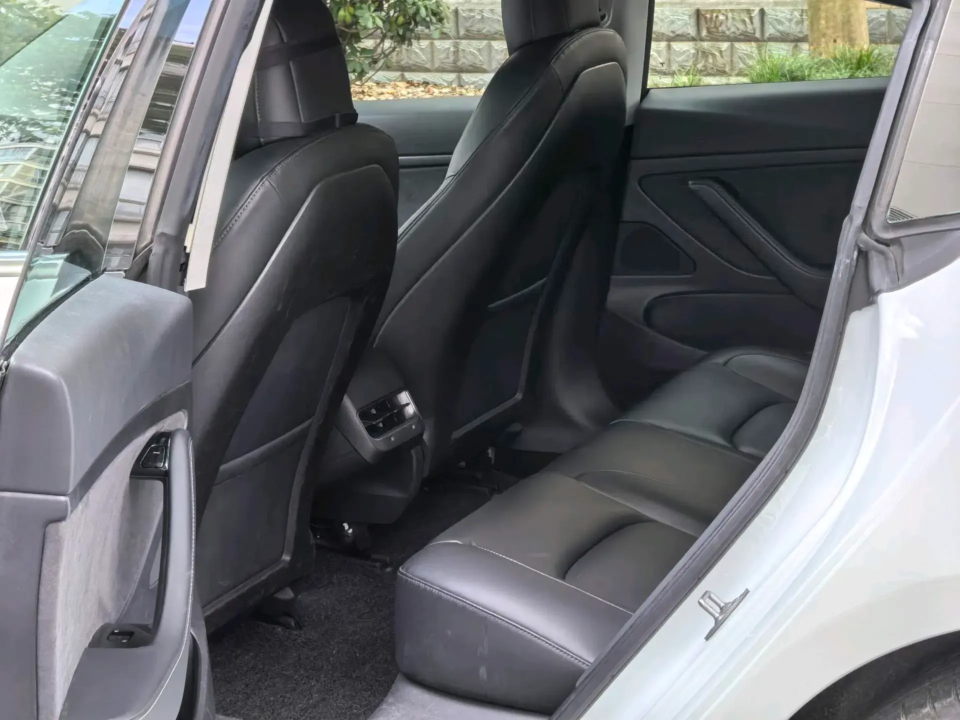 2019 TESLA MODEL thumbnail 4