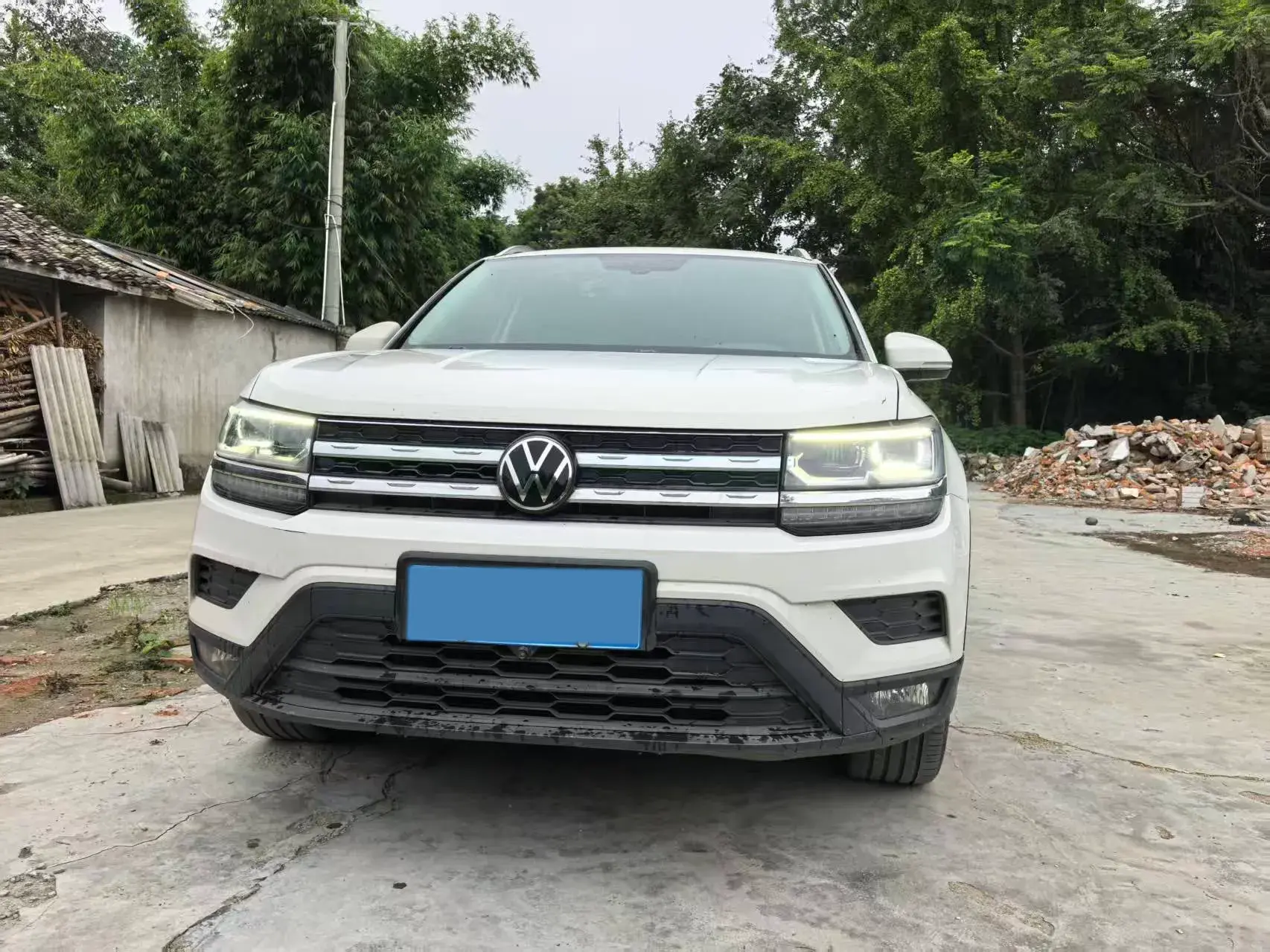 2021 VOLKSWAGEN THARU thumbnail 2