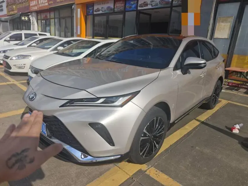 2022 TOYOTA VENZA view 1