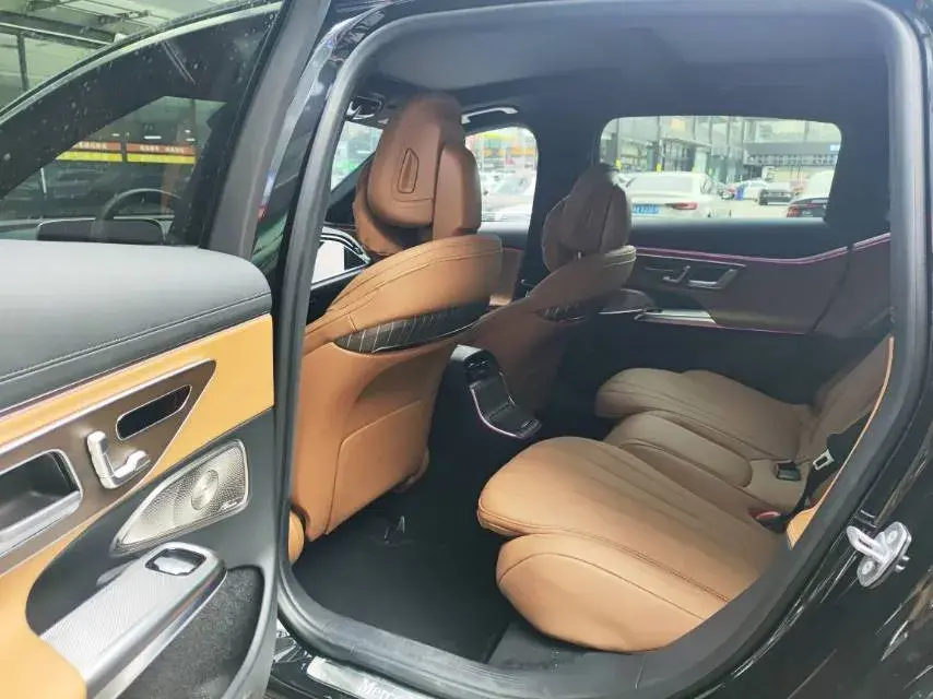 2025 MERCEDES-BENZ E thumbnail 4